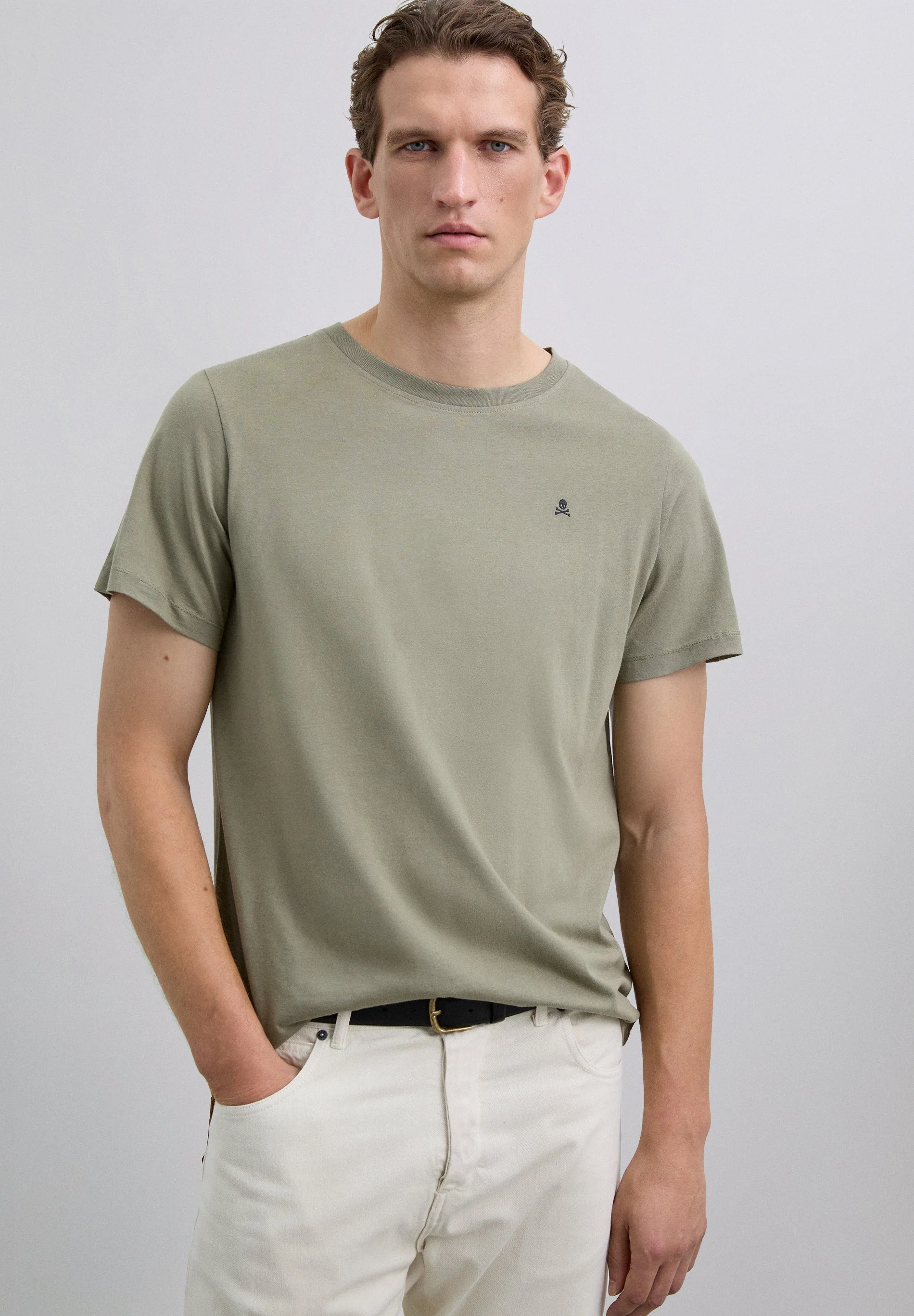 EMBROIDERED SKULL T-SHIRT