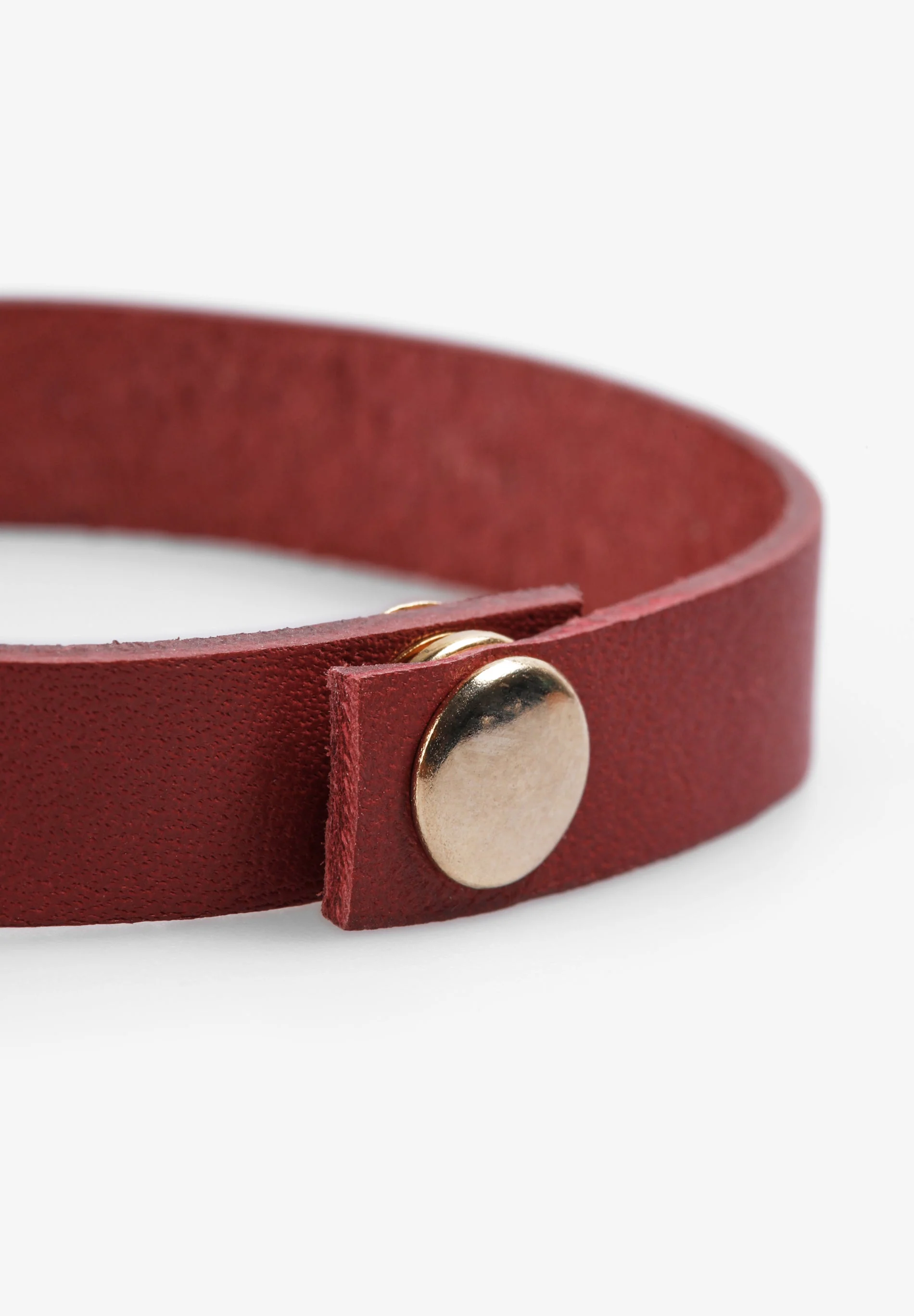 LEATHER BRACELET WITH SKULLS - Image 3
