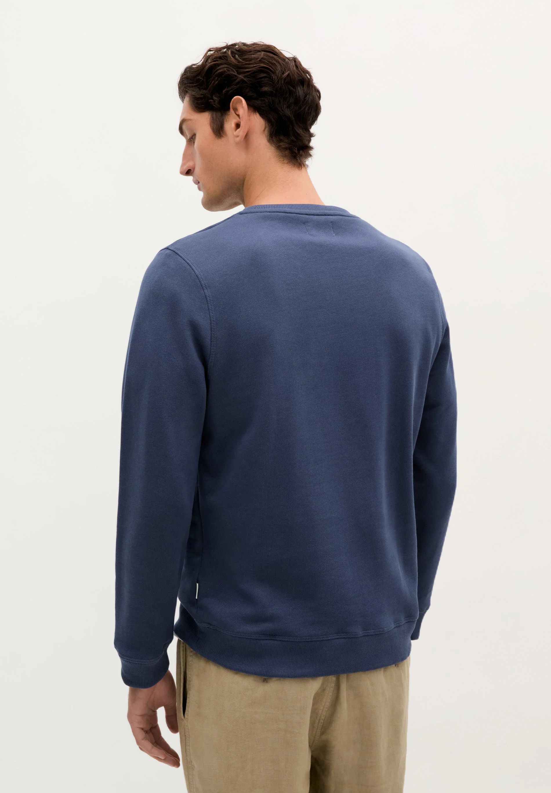BASIC SWEATSHIRT WITH CONTRAST EMBROIDERY - Image 4