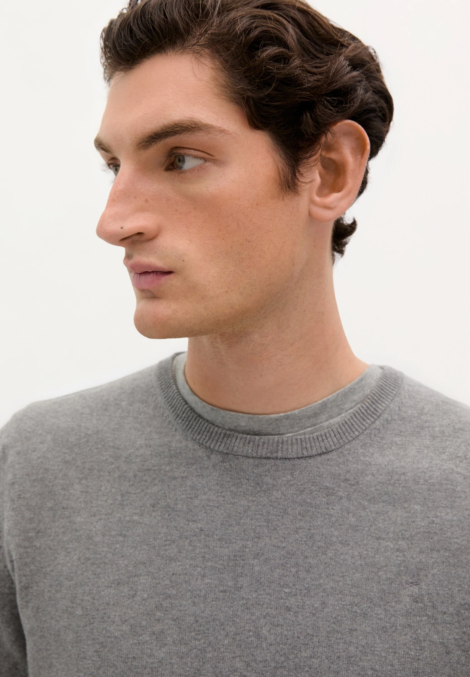 ROUND NECK SWEATER WITH SKULL - Image 3