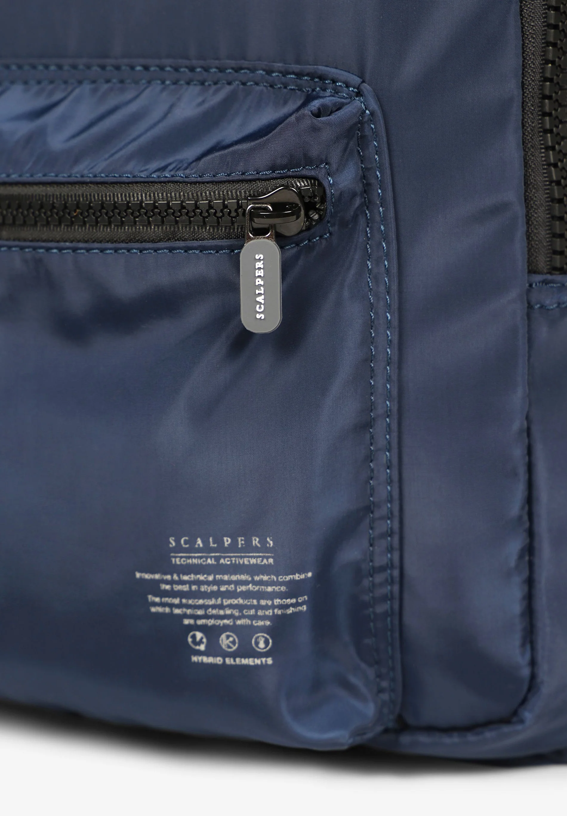 BASIC BACKPACK WITH SKULL - Image 4