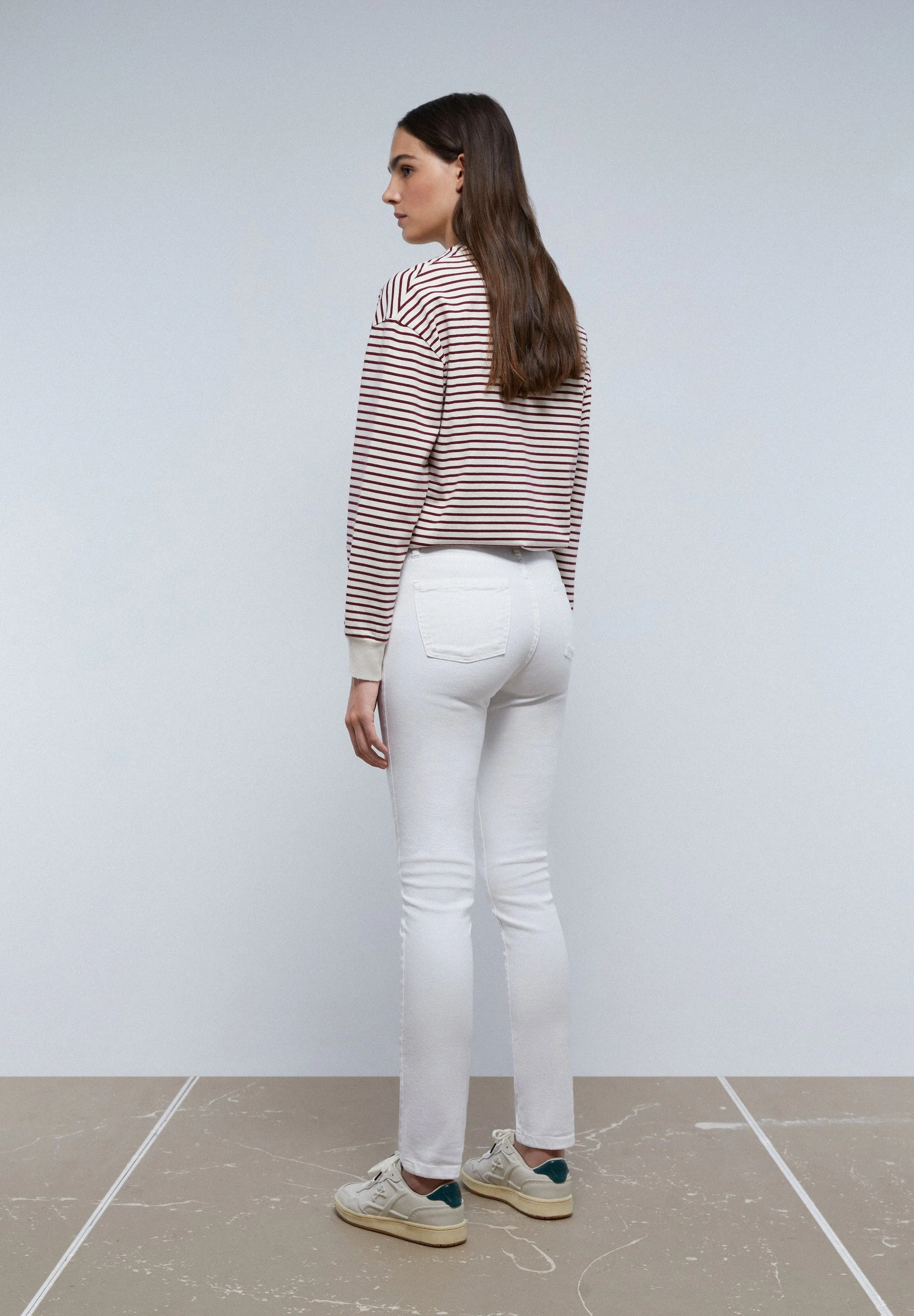 SKINNY JEANS WITH BUTTONS - Image 6