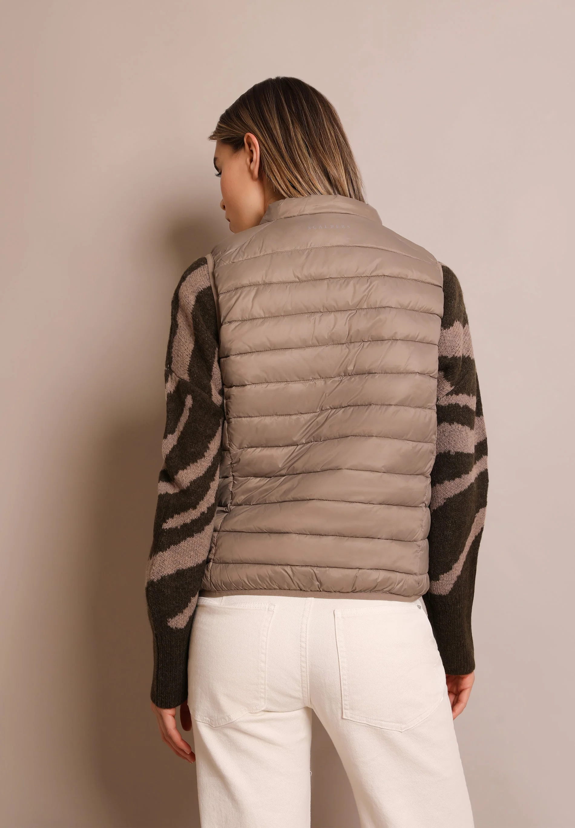 QUILTED GILET WITH SKULL DETAIL - Image 5