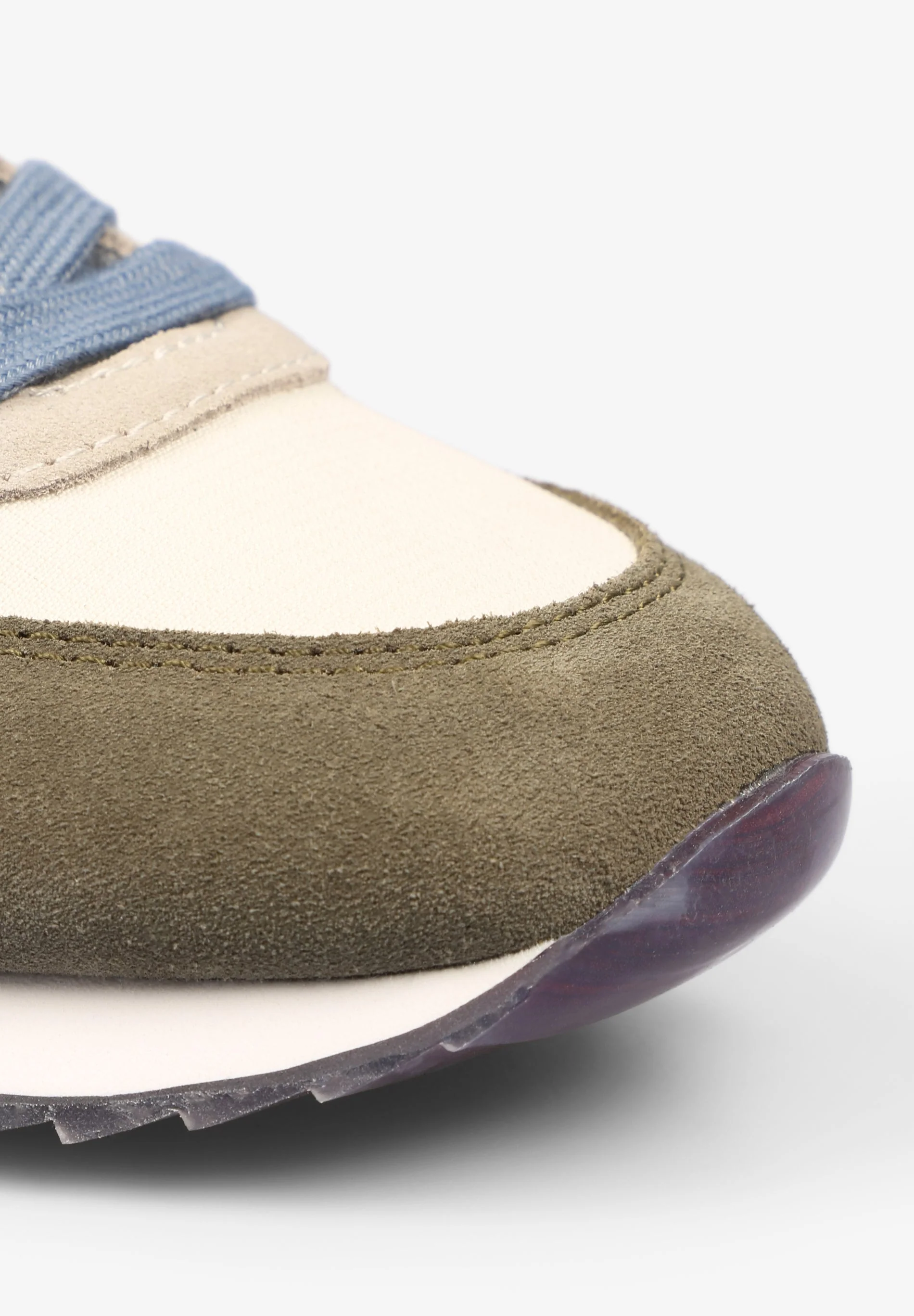 SNEAKERS WITH SKULL INSIGNIA - Image 6