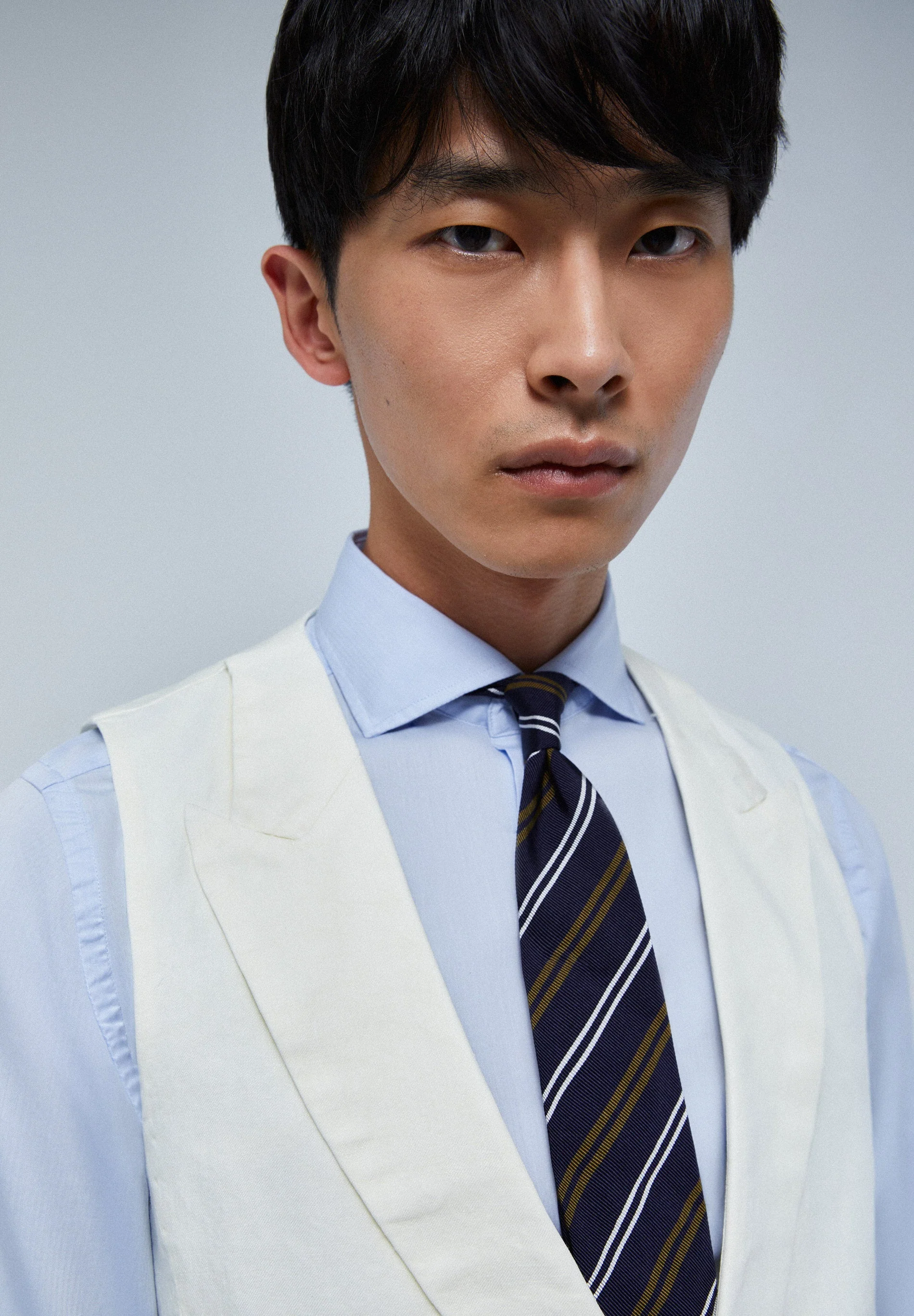 MORNING COAT WAISTCOAT WITH WIDE PEAK LAPEL - Image 4