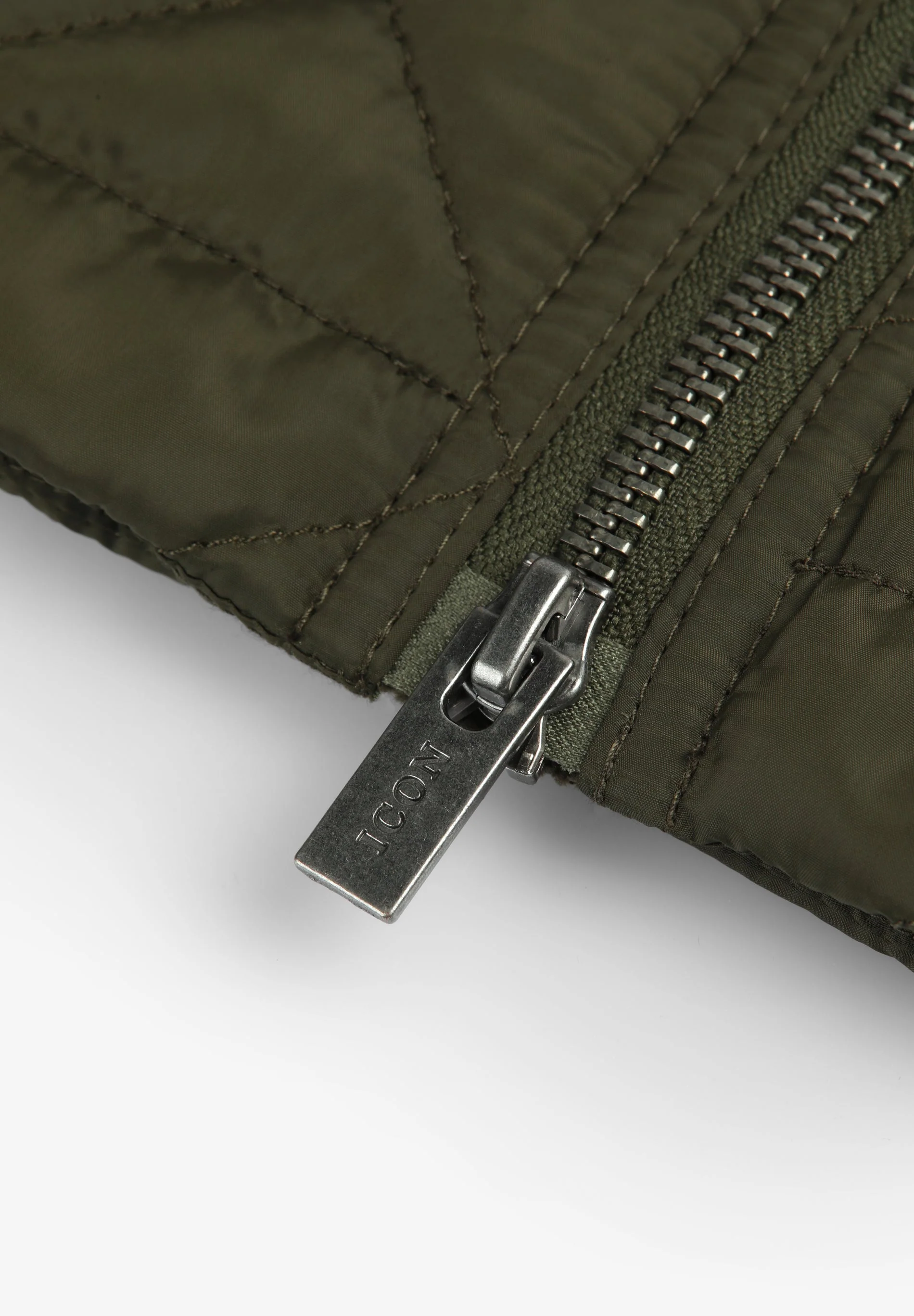 ICON HIKE VEST - Image 10