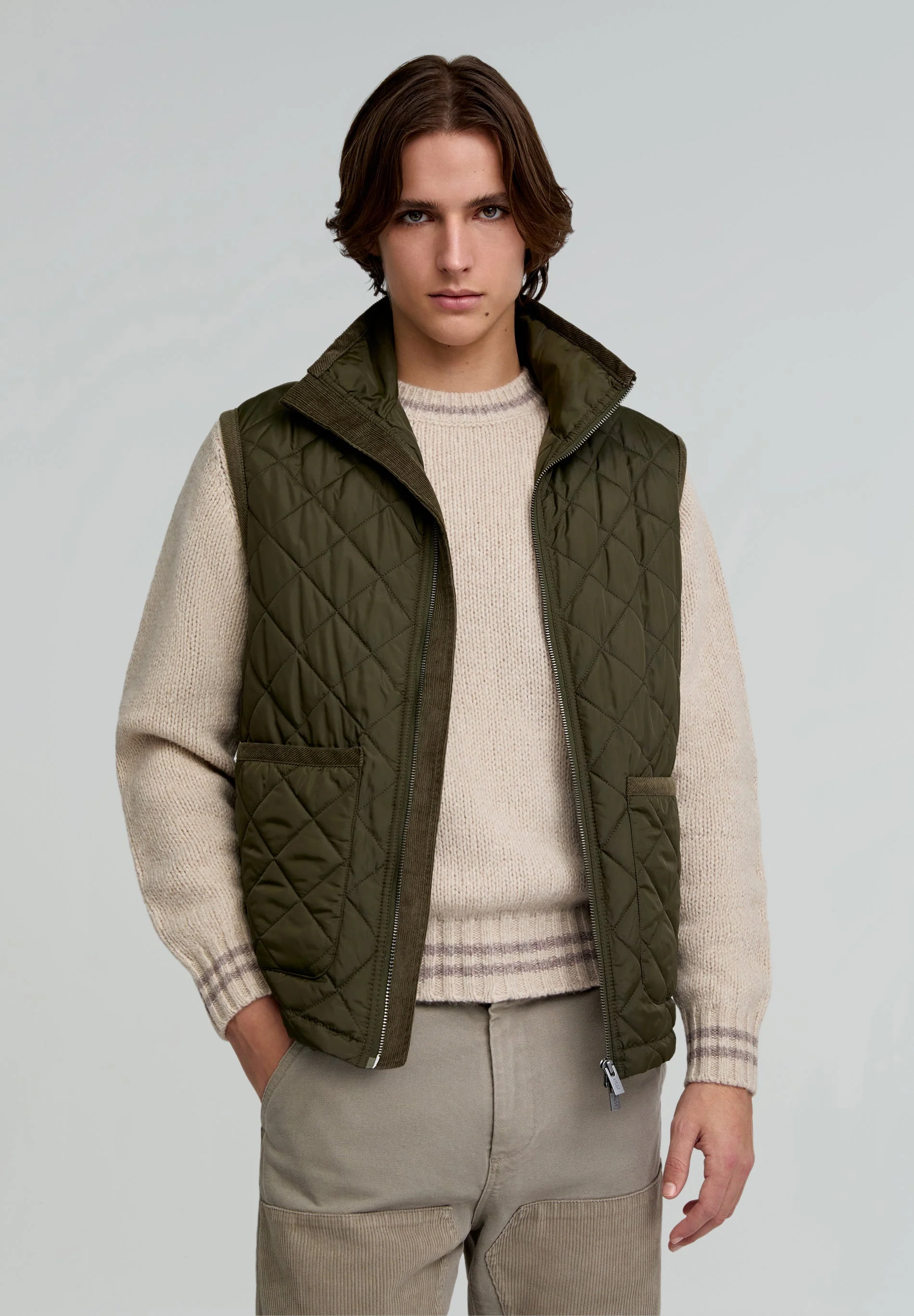 ICON HIKE VEST - Image 2
