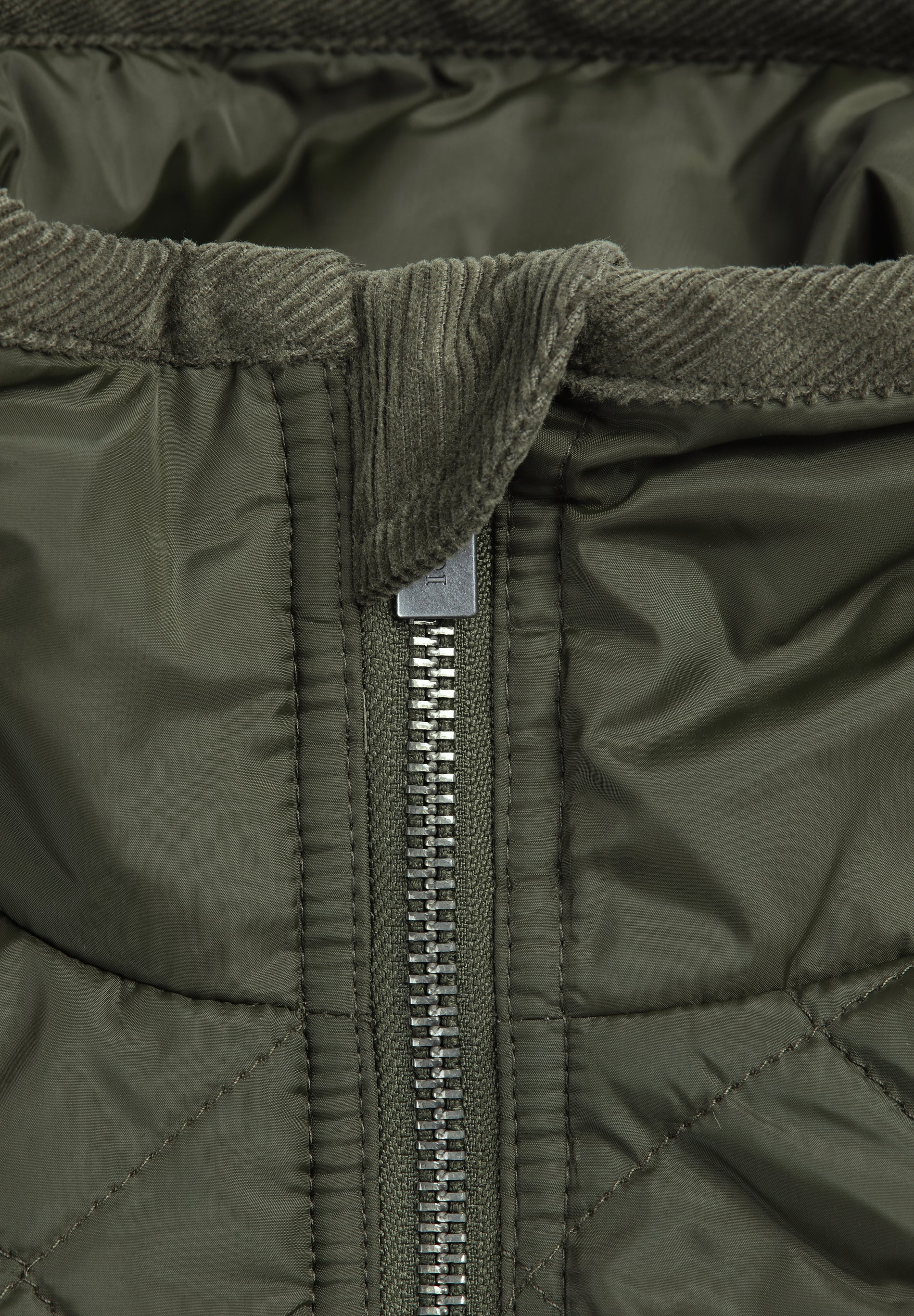 ICON HIKE VEST - Image 7