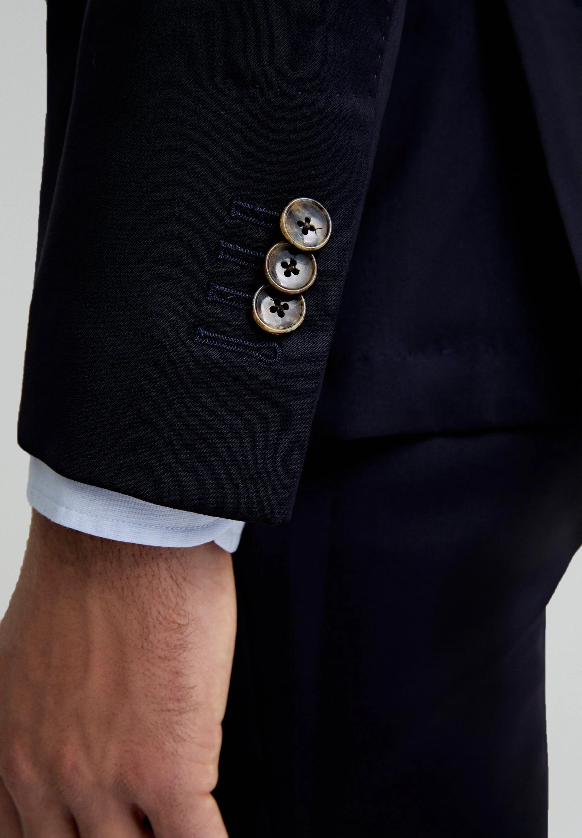 CLASSIC BLUE WOOL SUIT - Image 4
