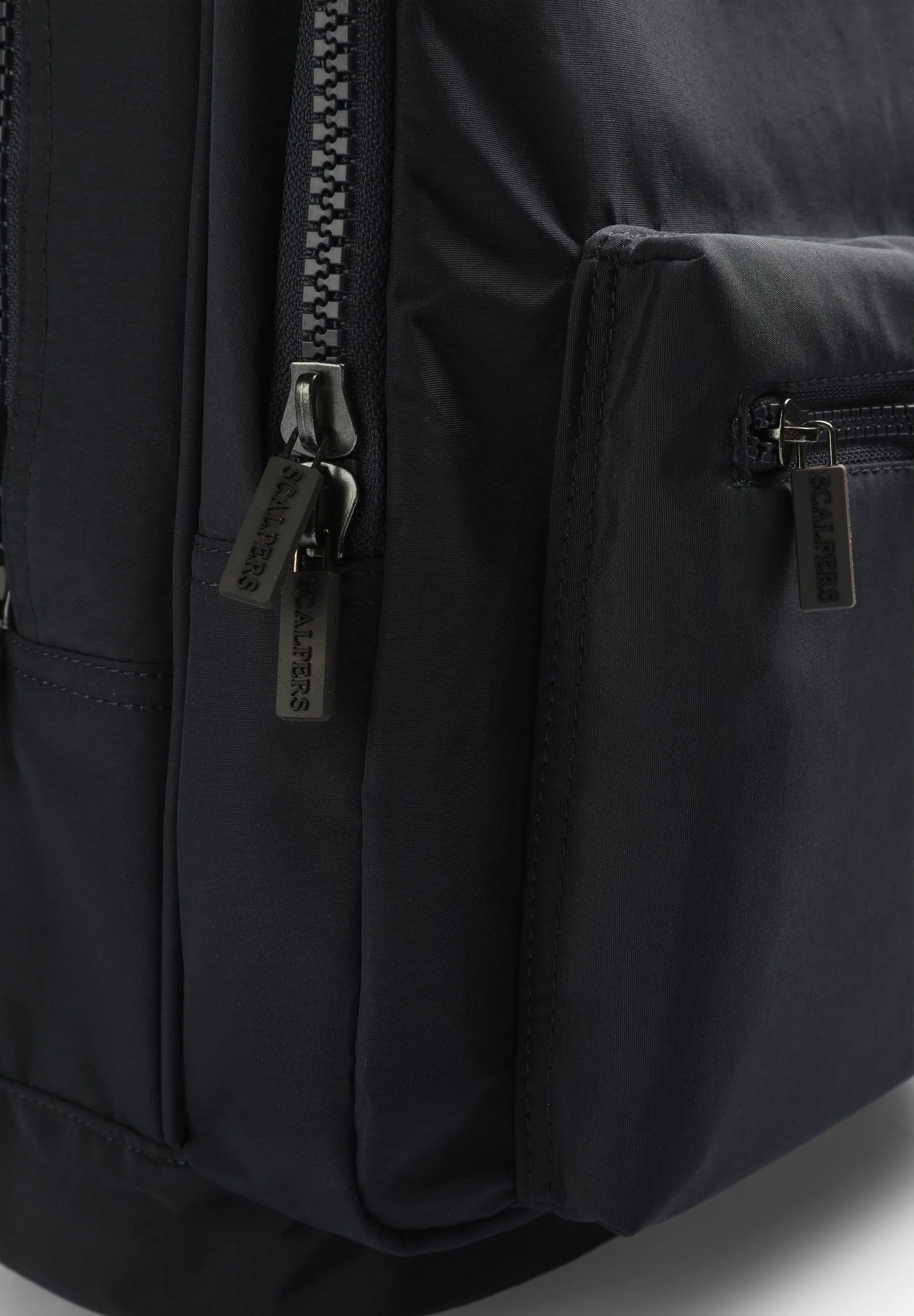 BASIC BACKPACK WITH SKULL - Image 6