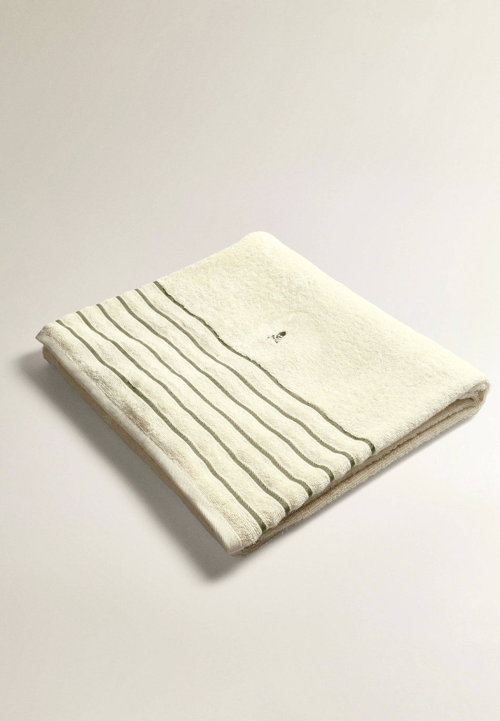STRIPED TOWEL - Image 2