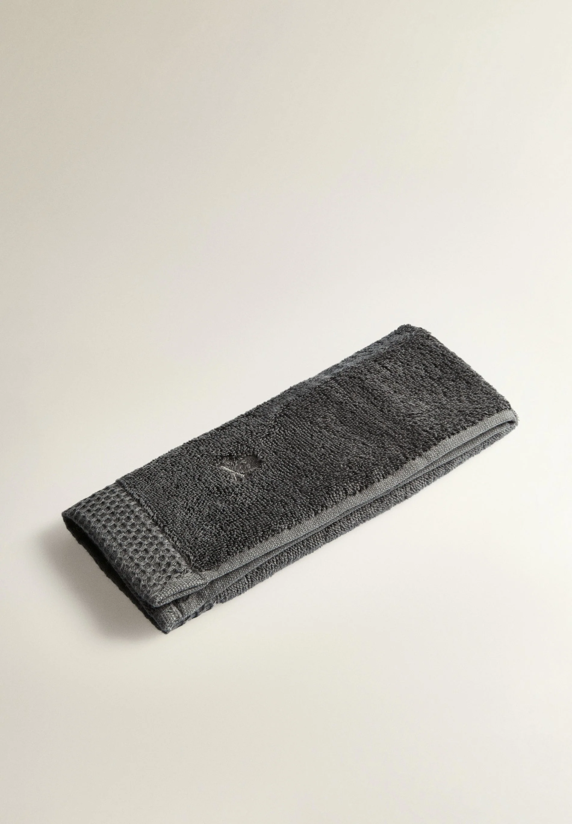 NIDUS TOWEL - Image 2