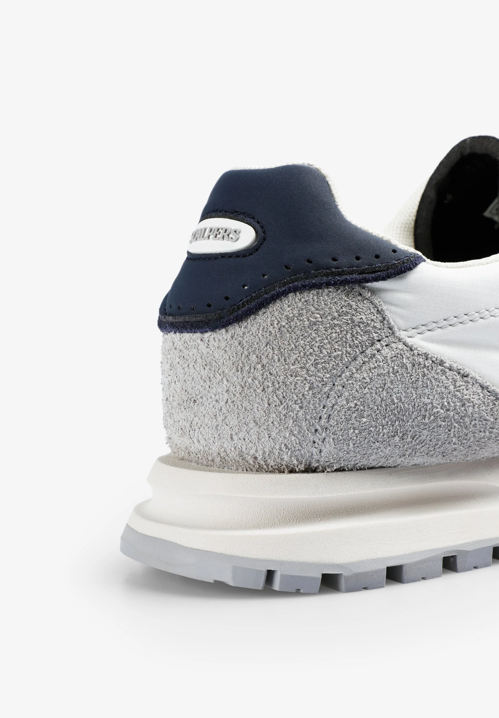 LIGHTWEIGHT SNEAKERS WITH CONTRAST SKULL - Image 7