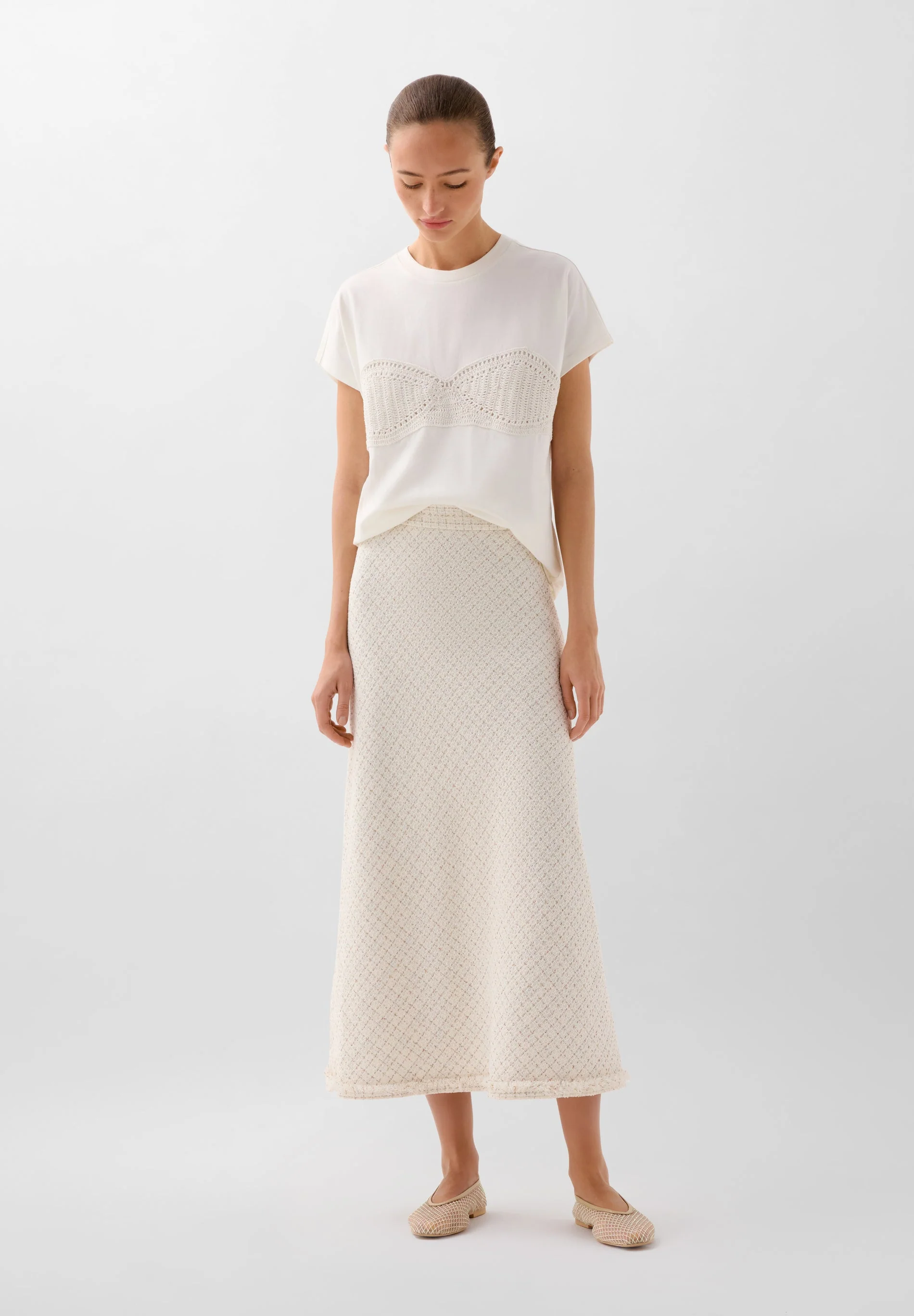 T-SHIRT WITH CROCHET DETAIL
