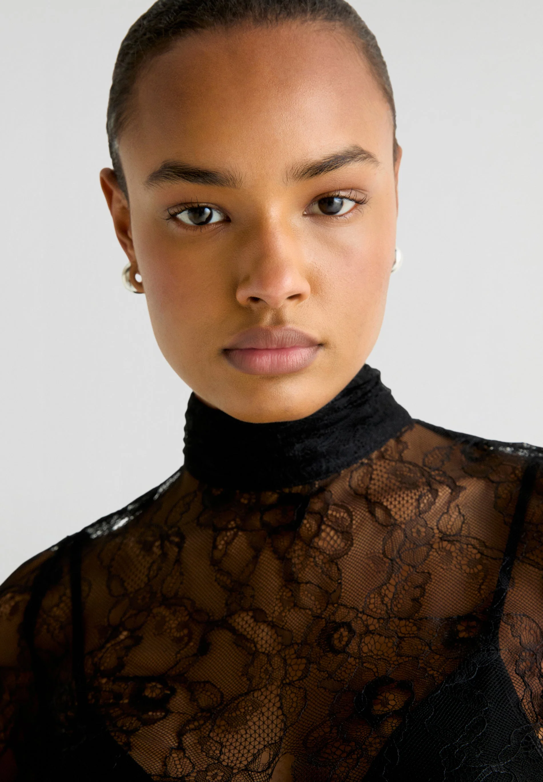 XM LACE DRESS - Image 4