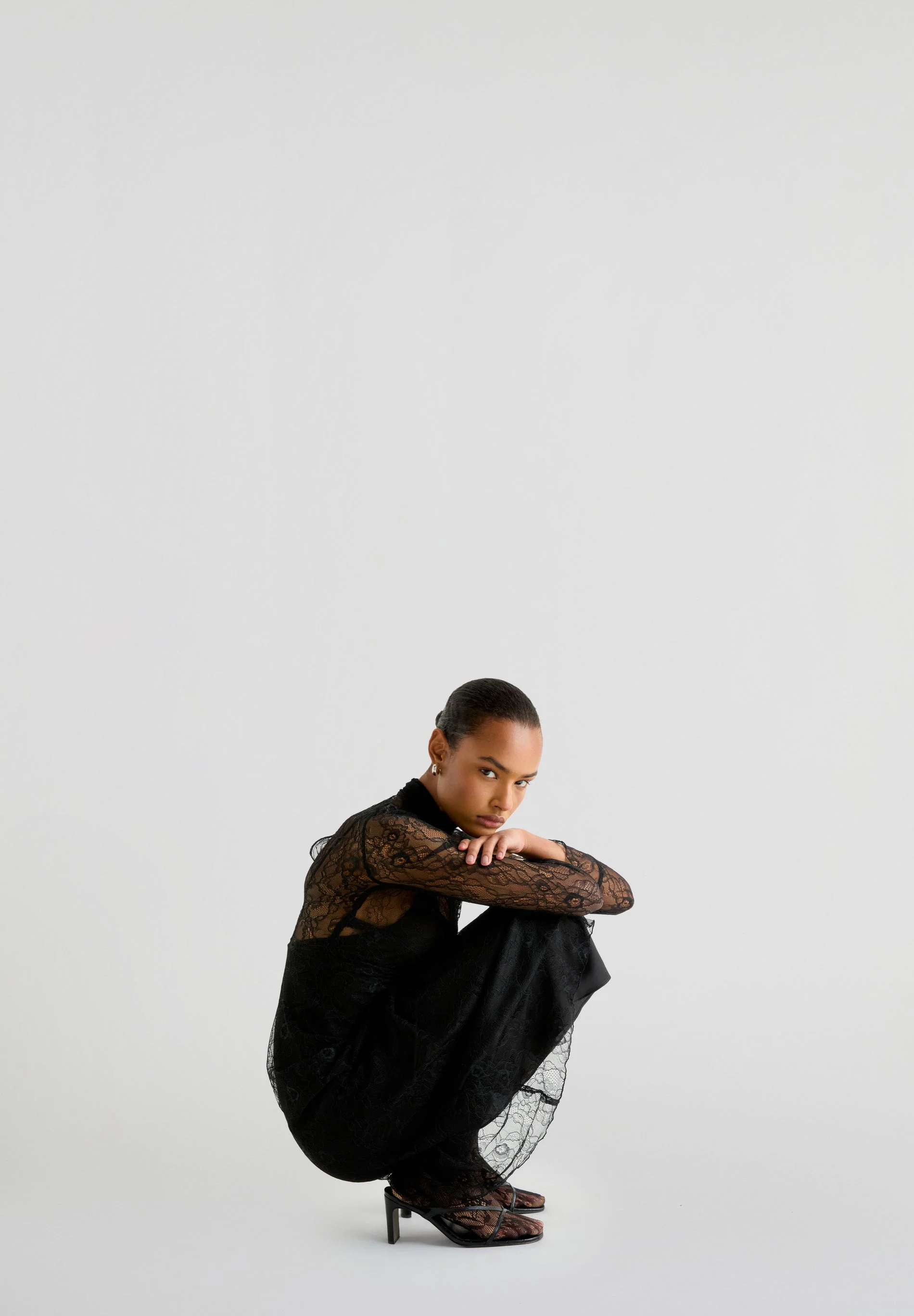 XM LACE DRESS - Image 6