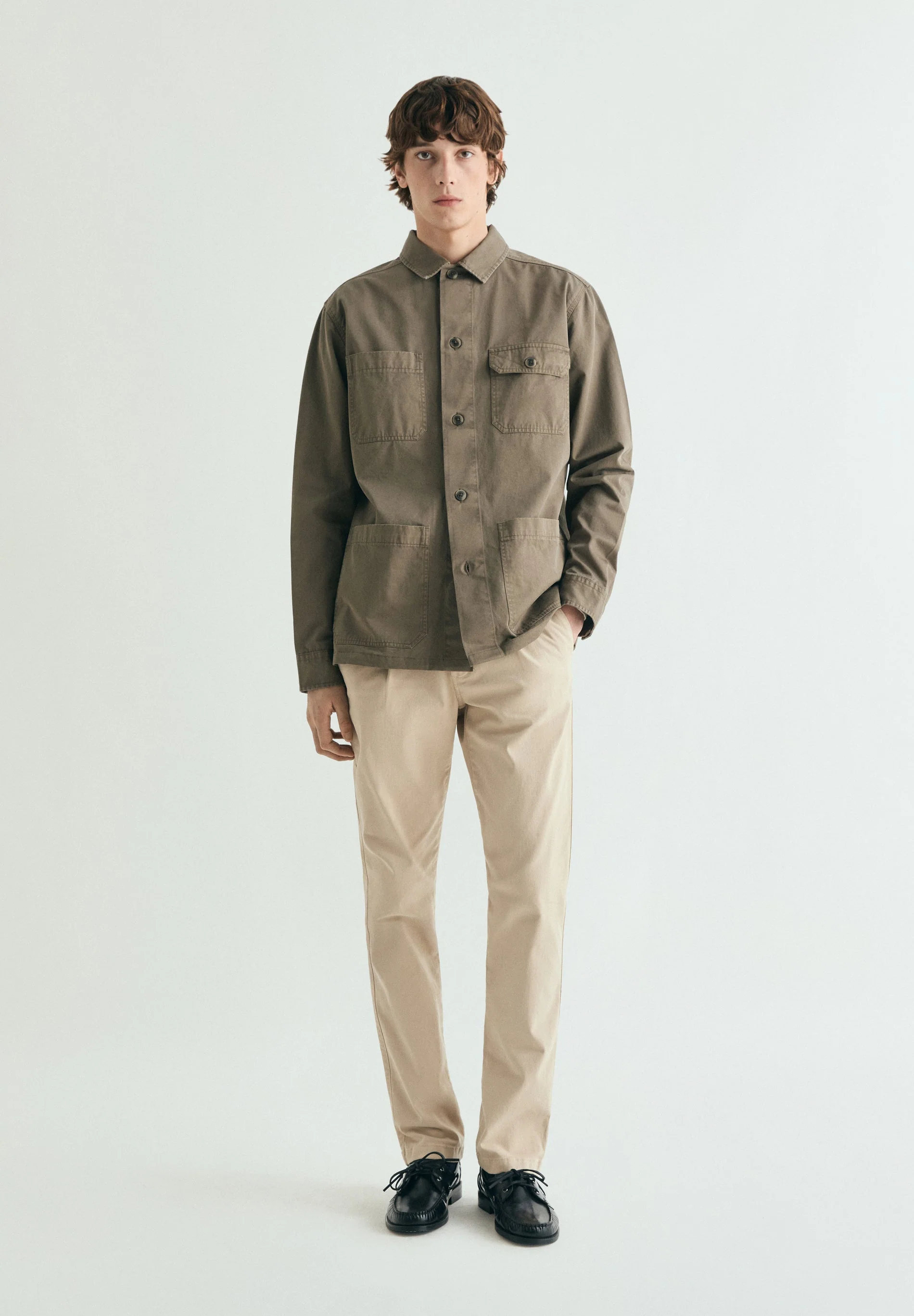 CHINO TROUSERS WITH DARTS