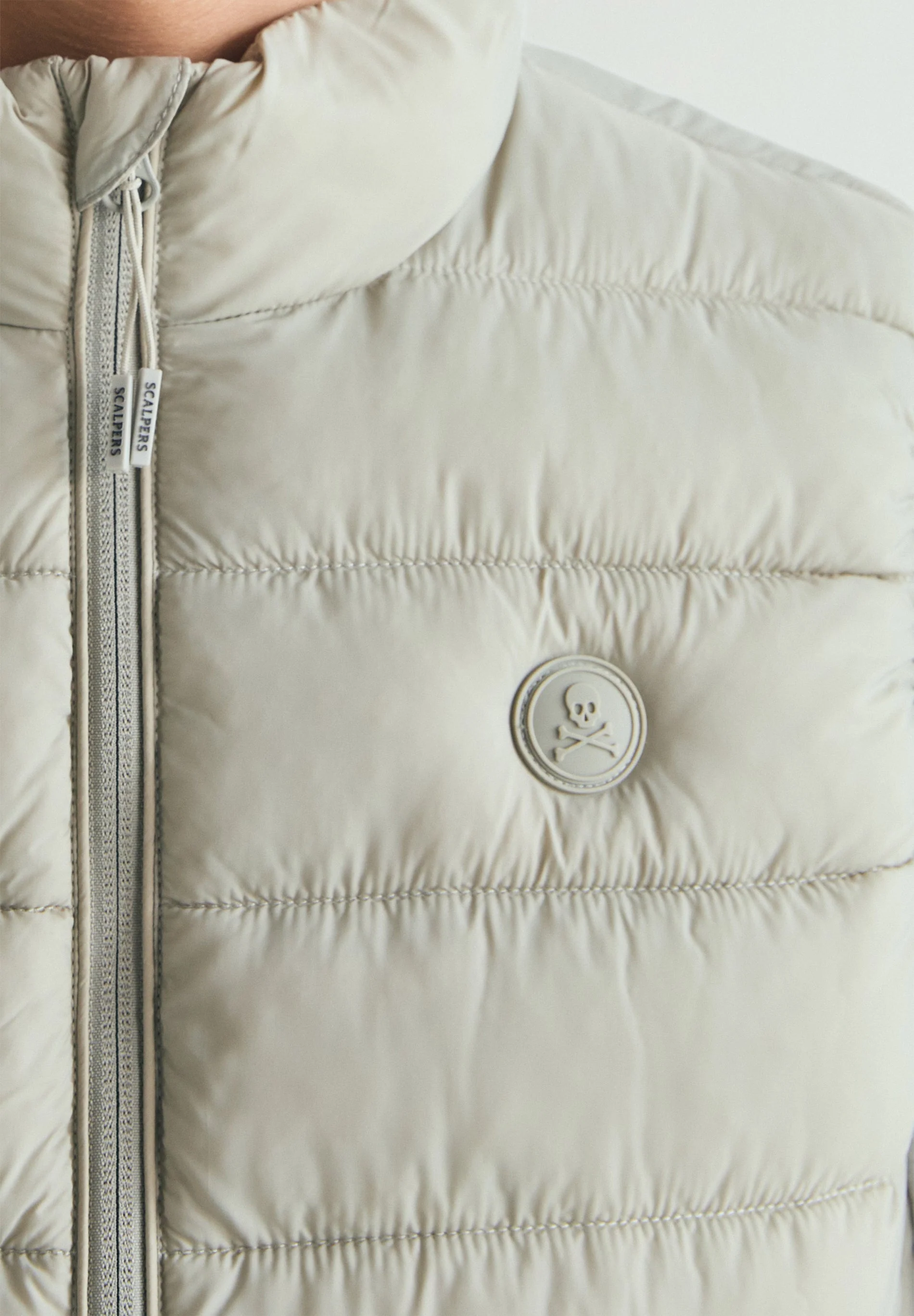 LIGHTWEIGHT PUFFER VEST - Image 3