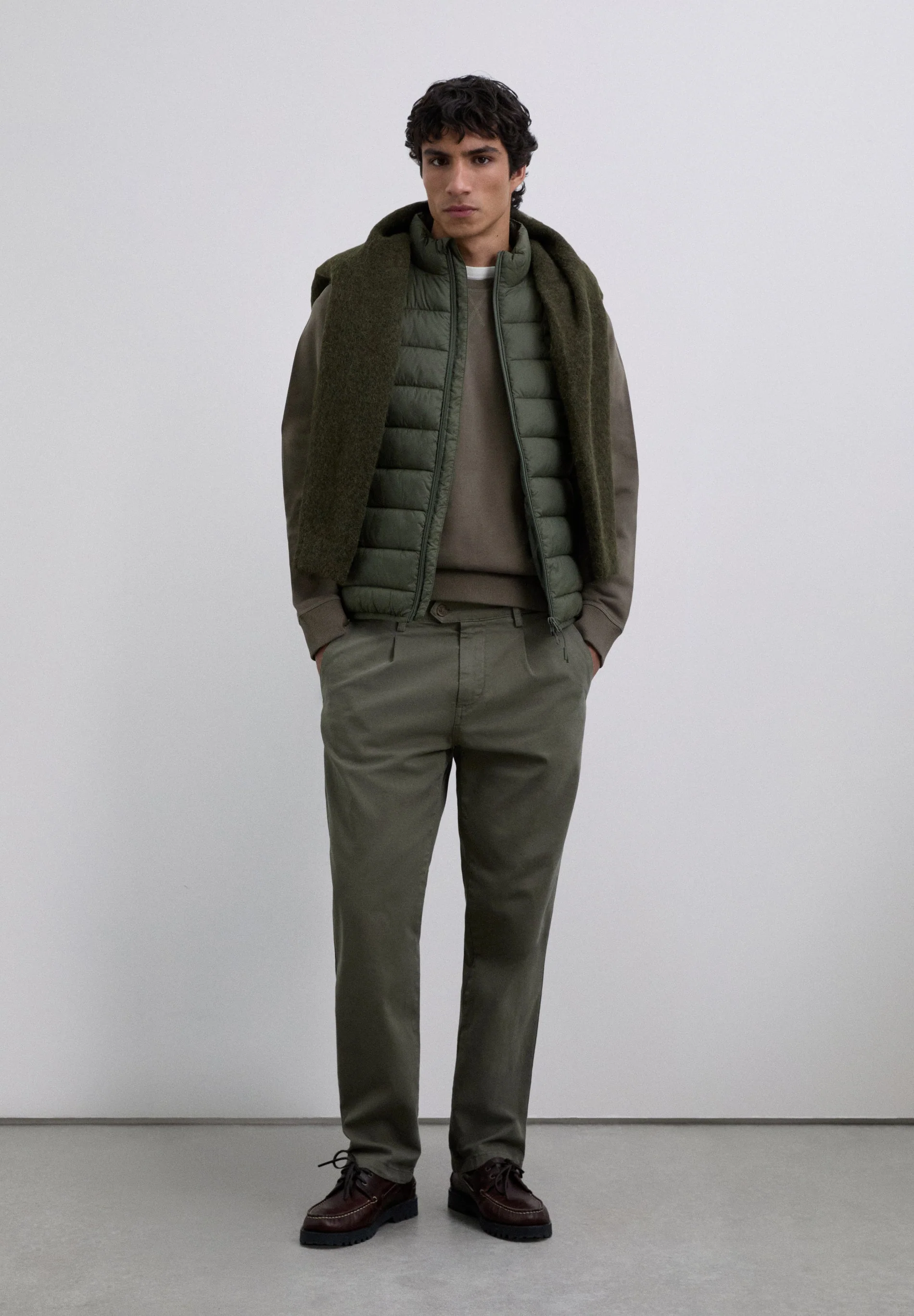LIGHT PUFFER VEST