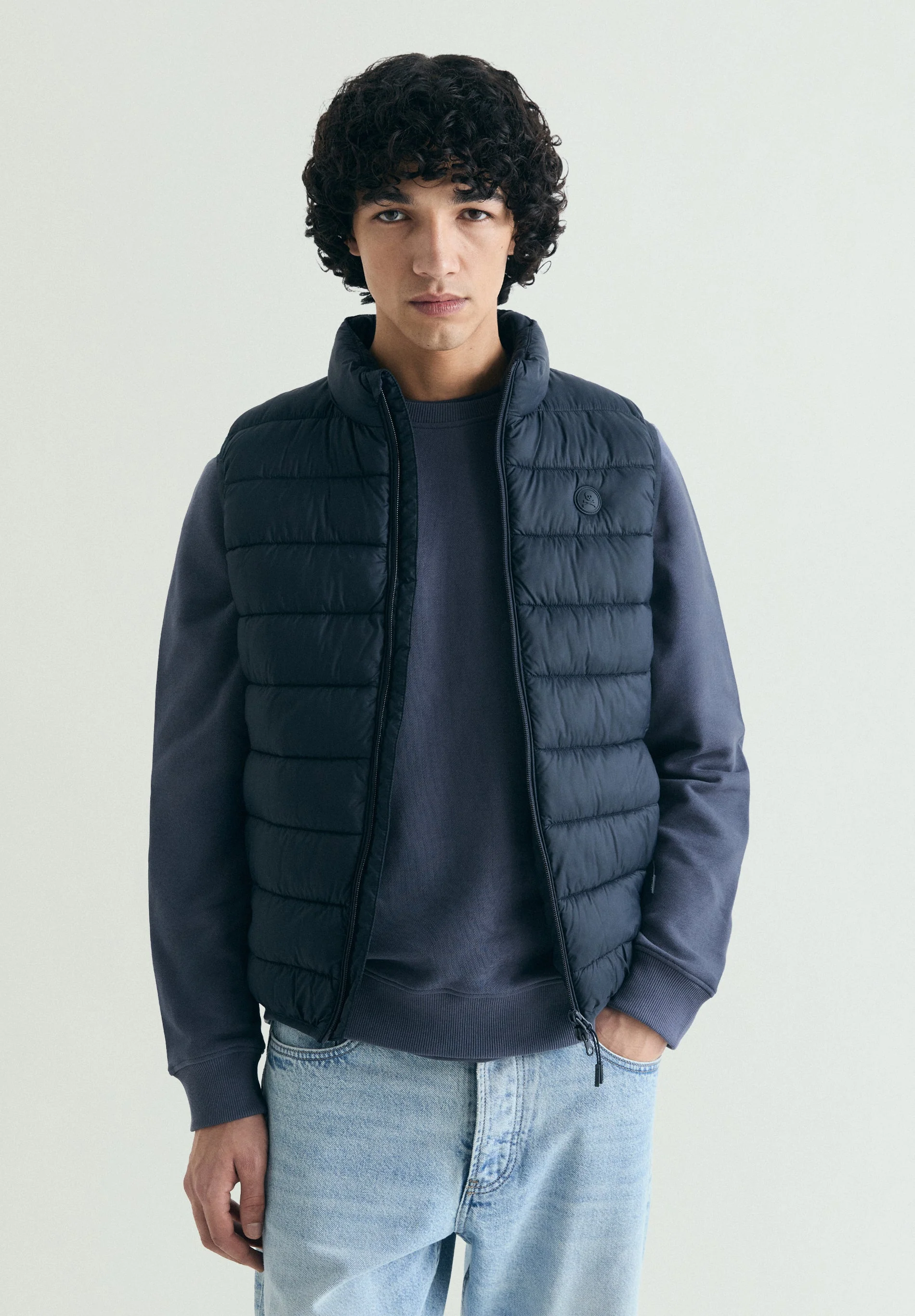 LIGHTWEIGHT PUFFER VEST