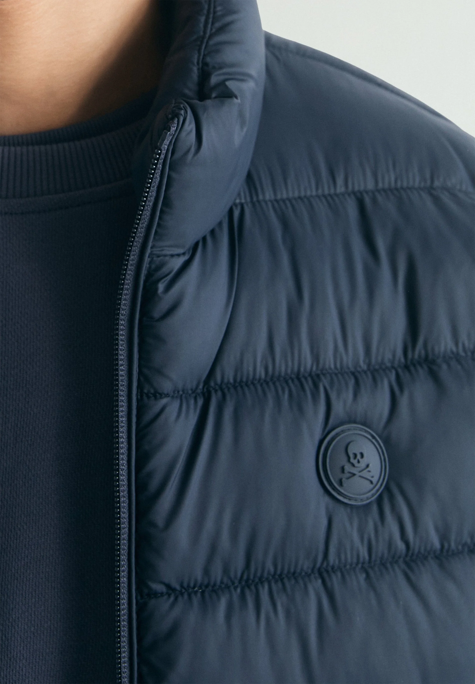 LIGHTWEIGHT PUFFER VEST - Image 3