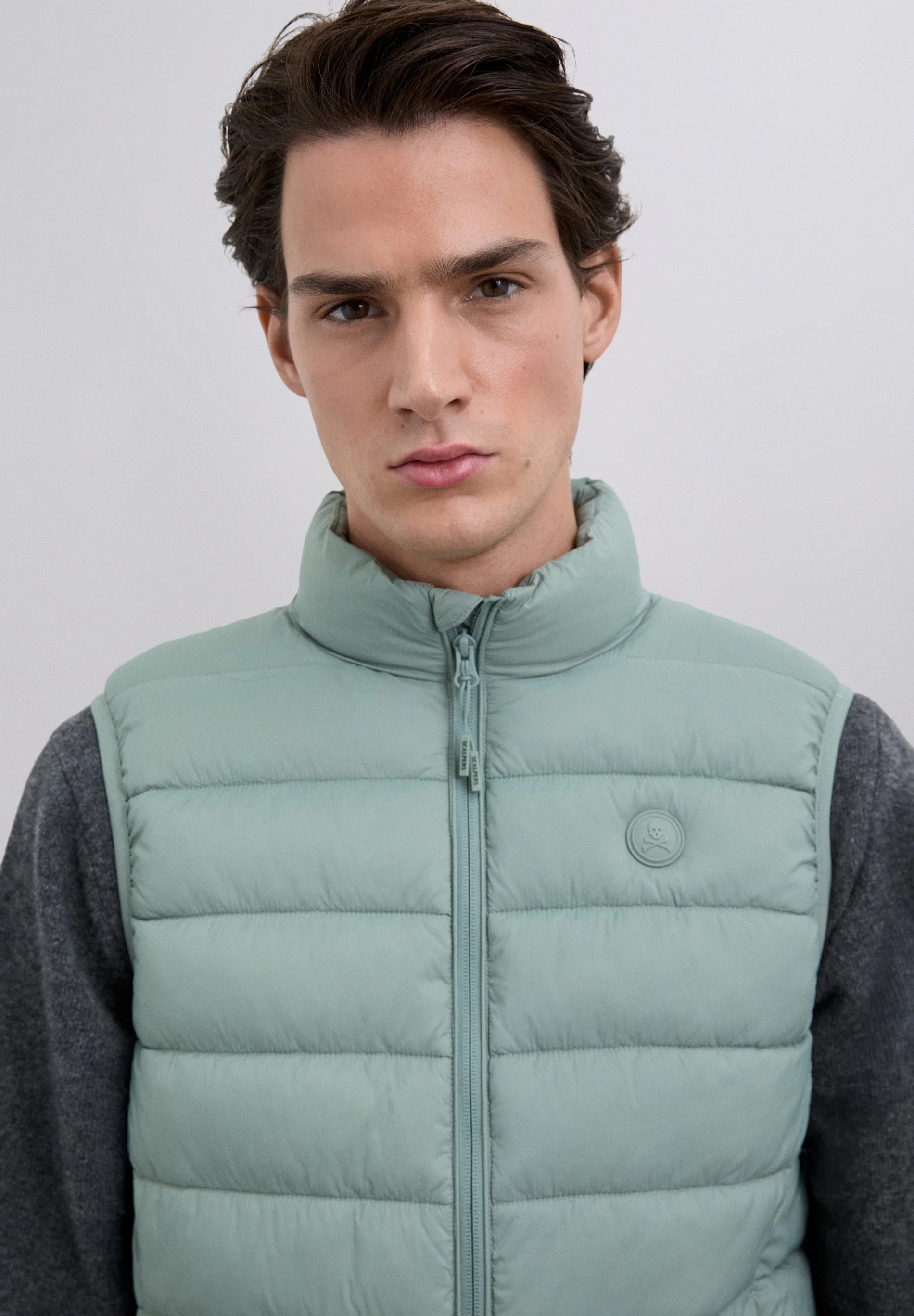 LIGHT PUFFER VEST - Image 3