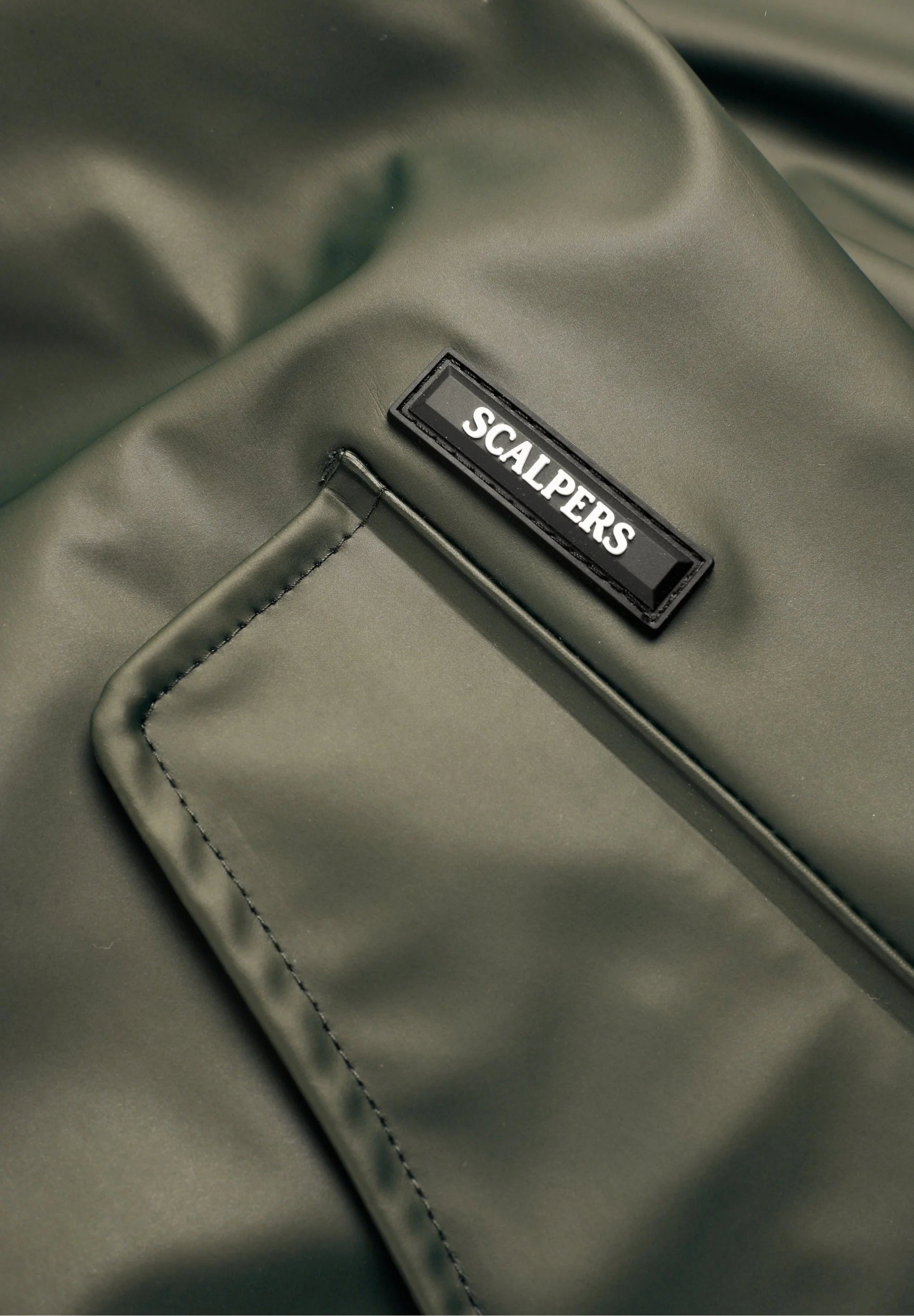 WATERPROOF LOGO JACKET - Image 10
