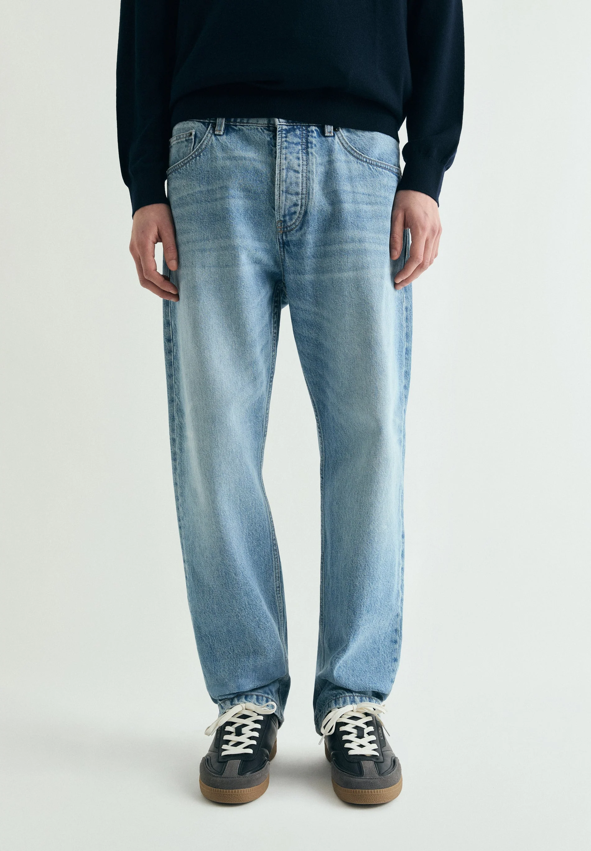 REGULAR FIT JEANS - Image 2