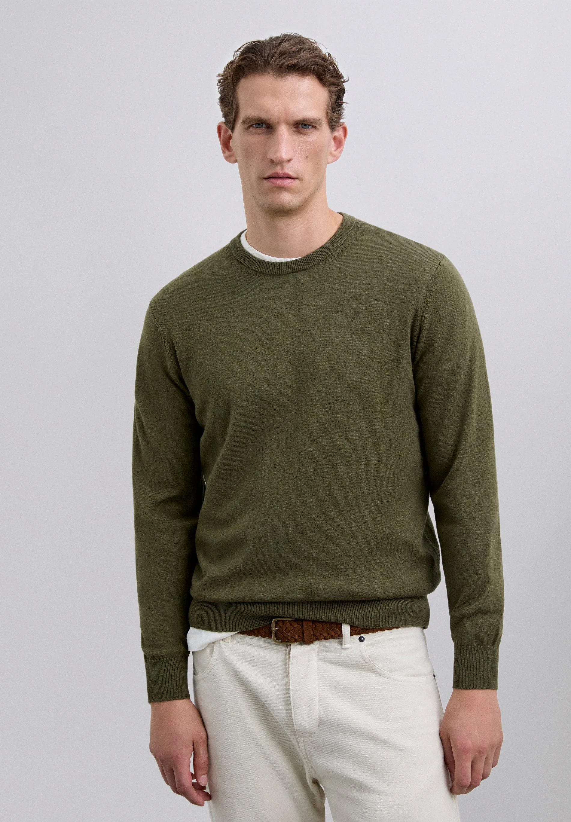 SWEATER WITH EMBROIDERED SKULL