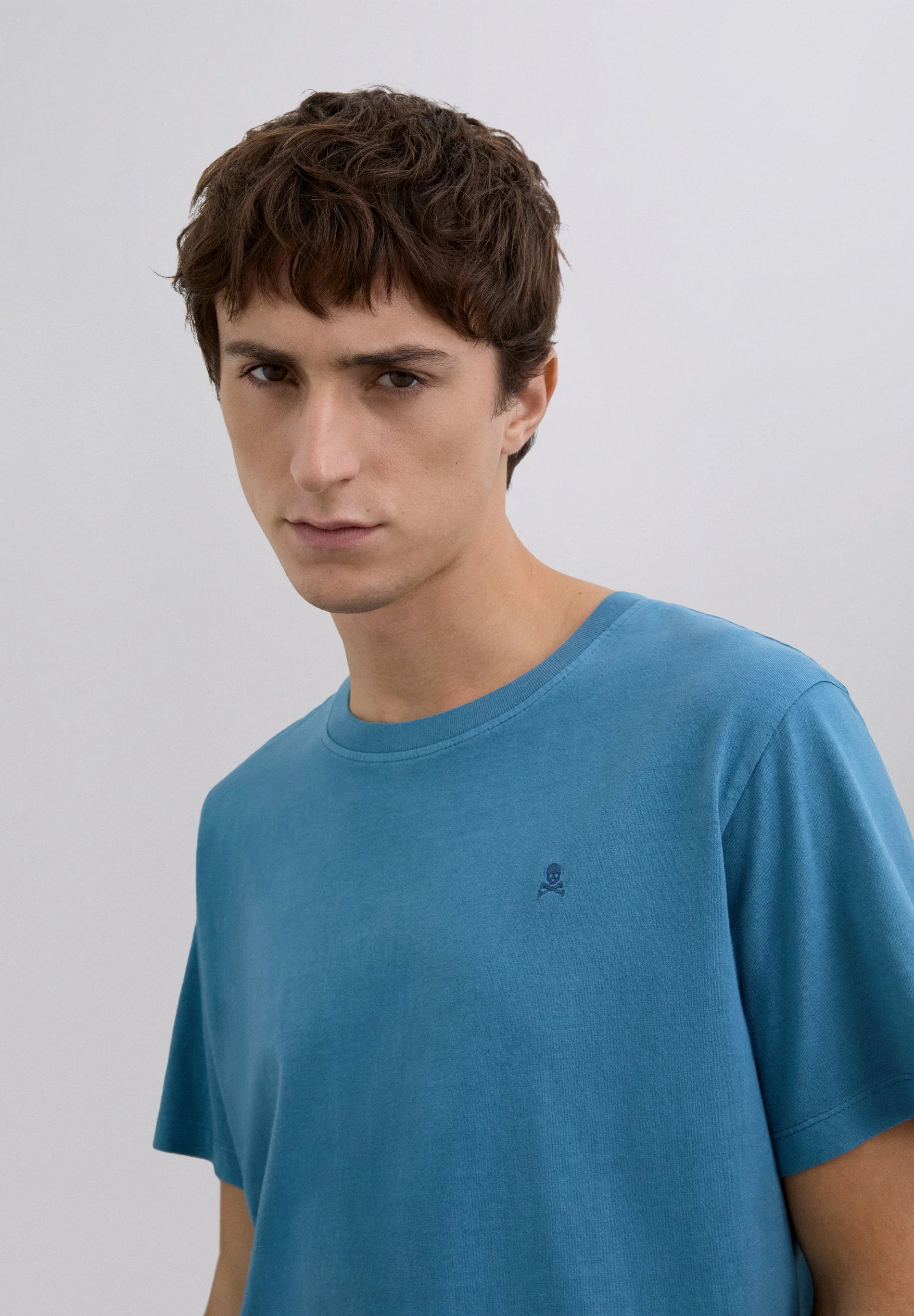 T-SHIRT WITH MATCHING EMBROIDERED SKULL - Image 3