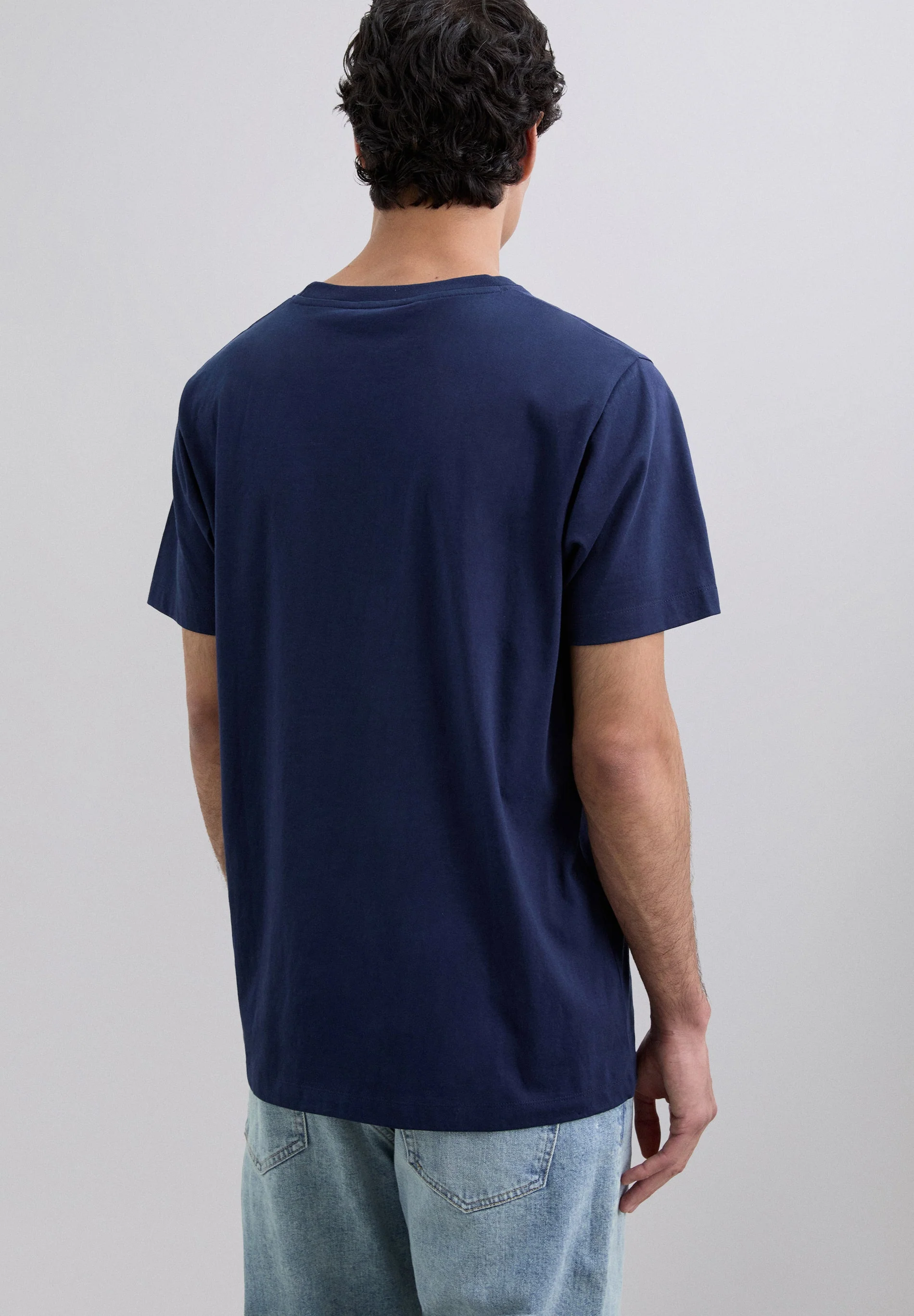 EMBROIDERED LOGO PATCH T-SHIRT - Image 4