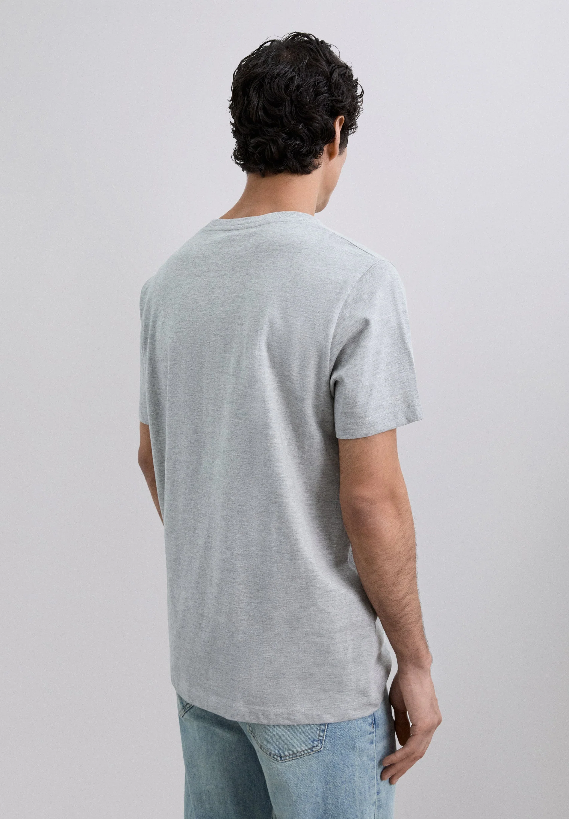 EMBROIDERED LOGO PATCH T-SHIRT - Image 4