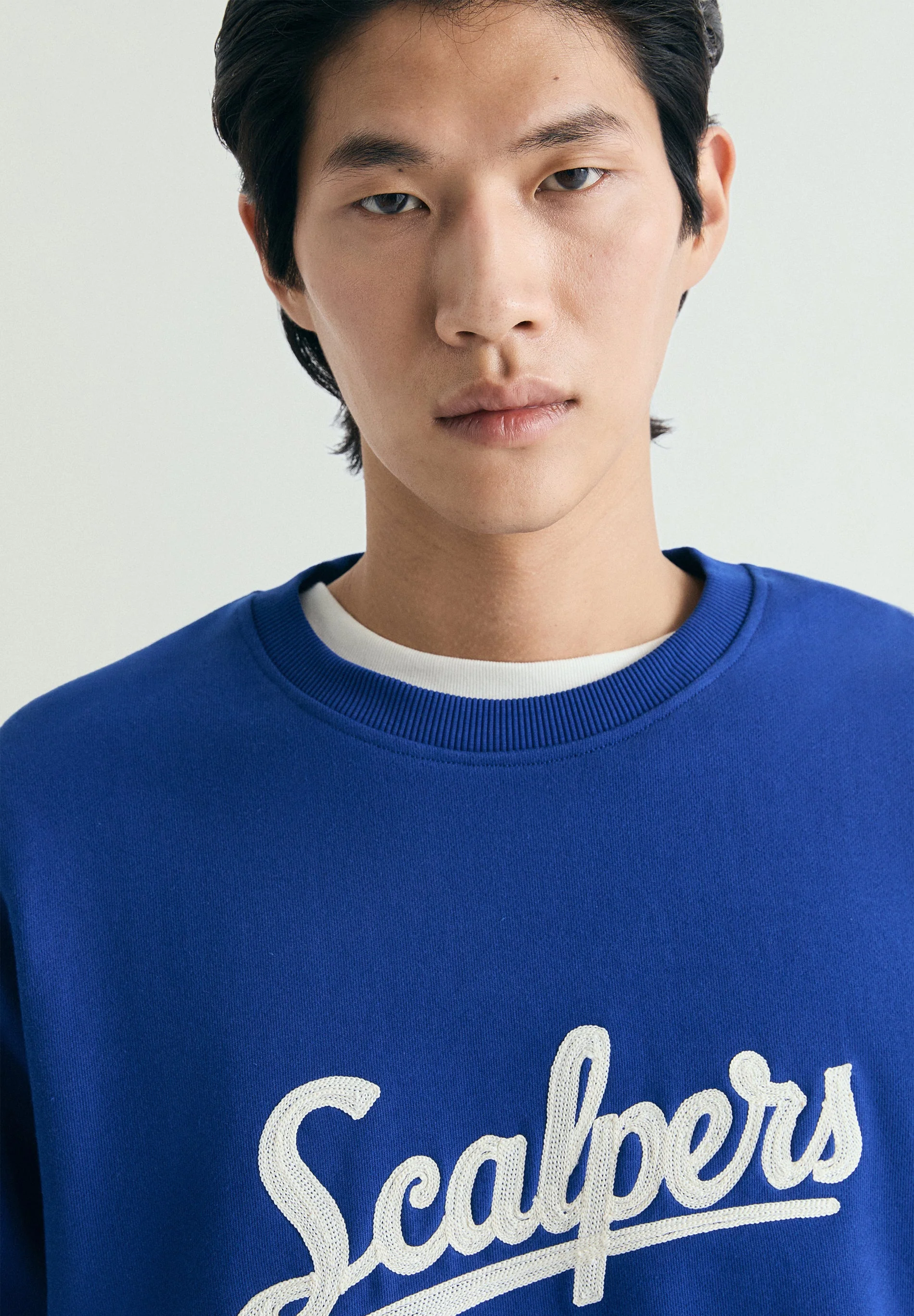 SWEATSHIRT WITH FRONT EMBROIDERY - Image 2