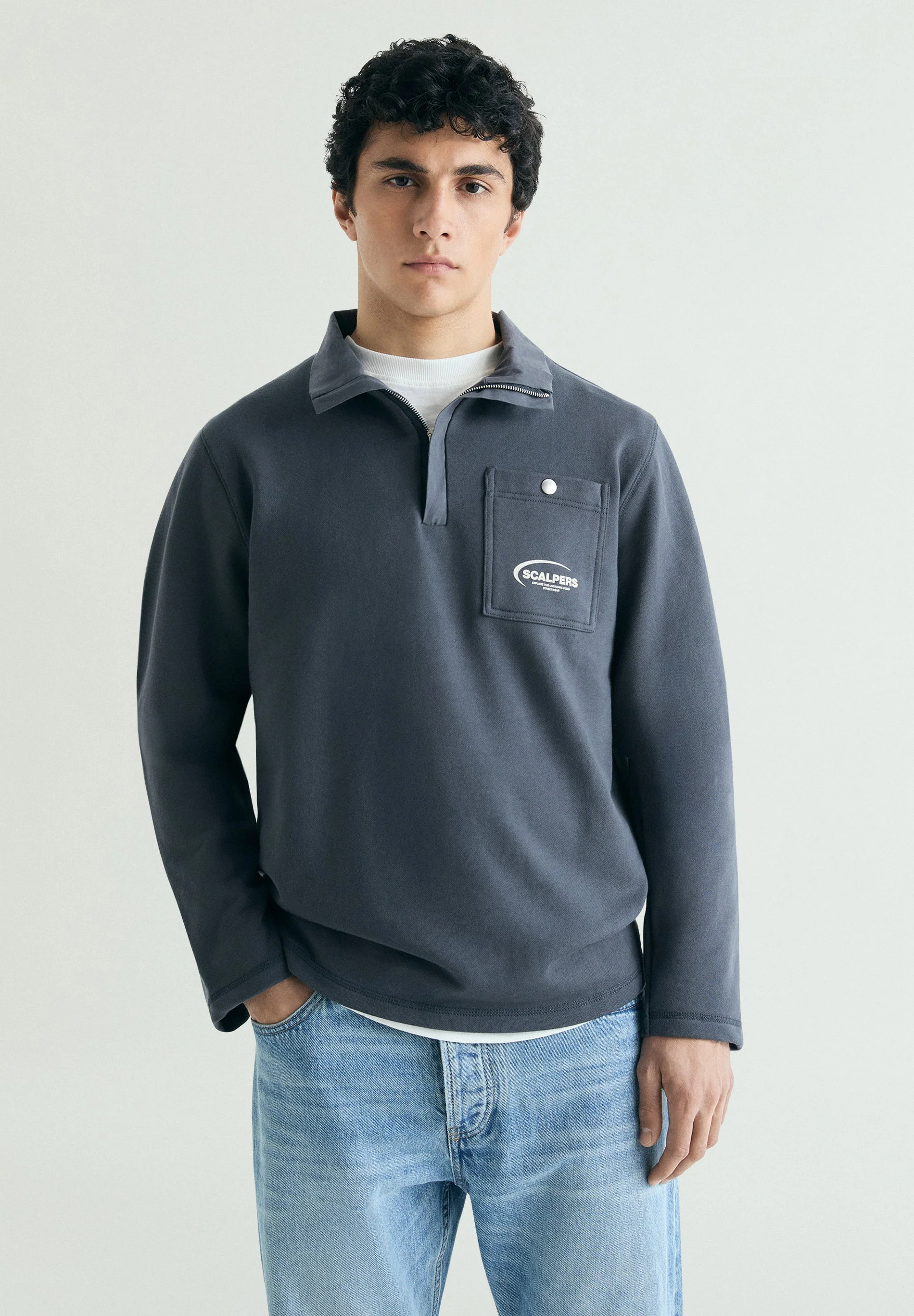 HALF ZIP SWEATSHIRT WITH POCKET