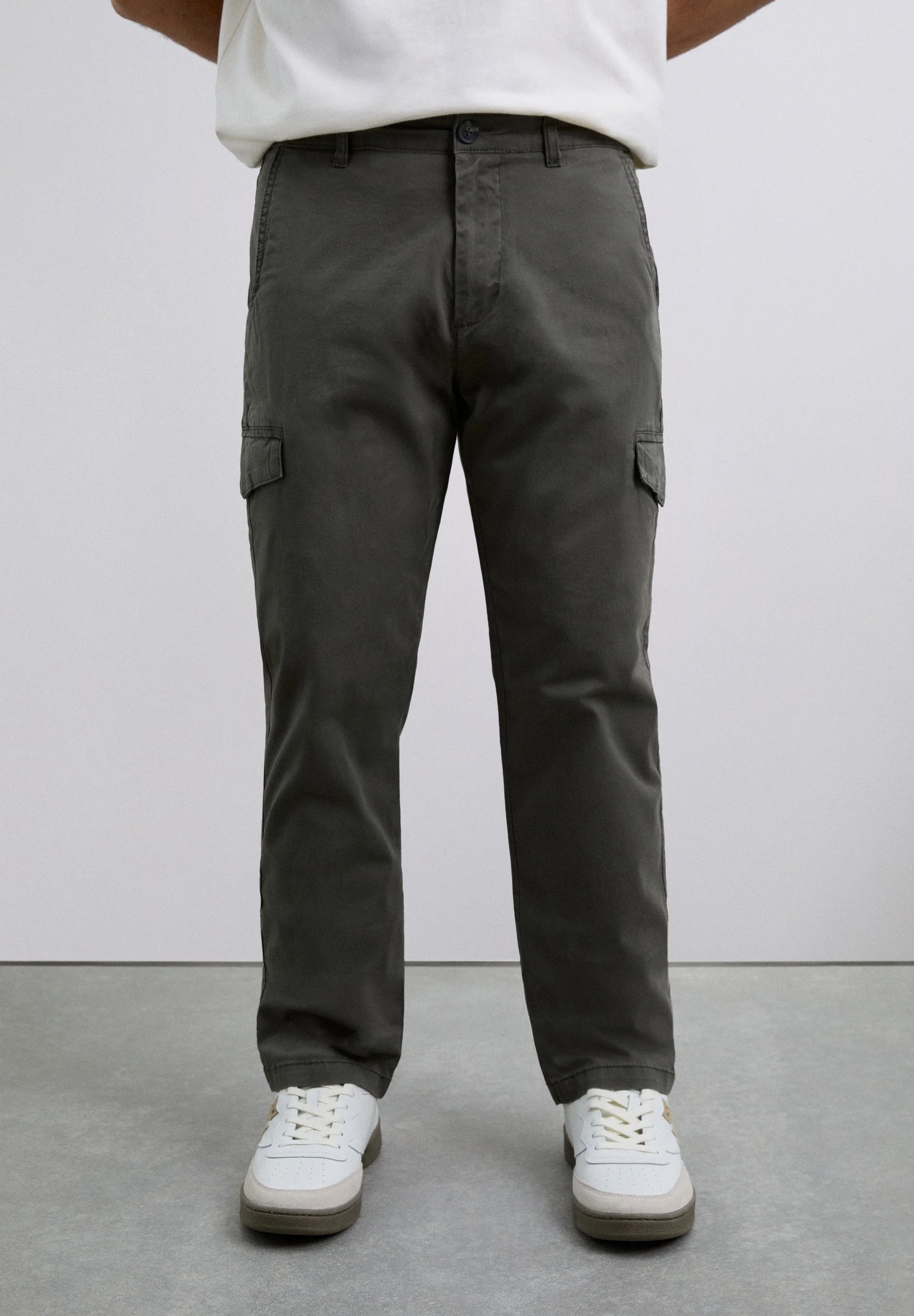 SLIM FIT CARGO TROUSERS - Image 2
