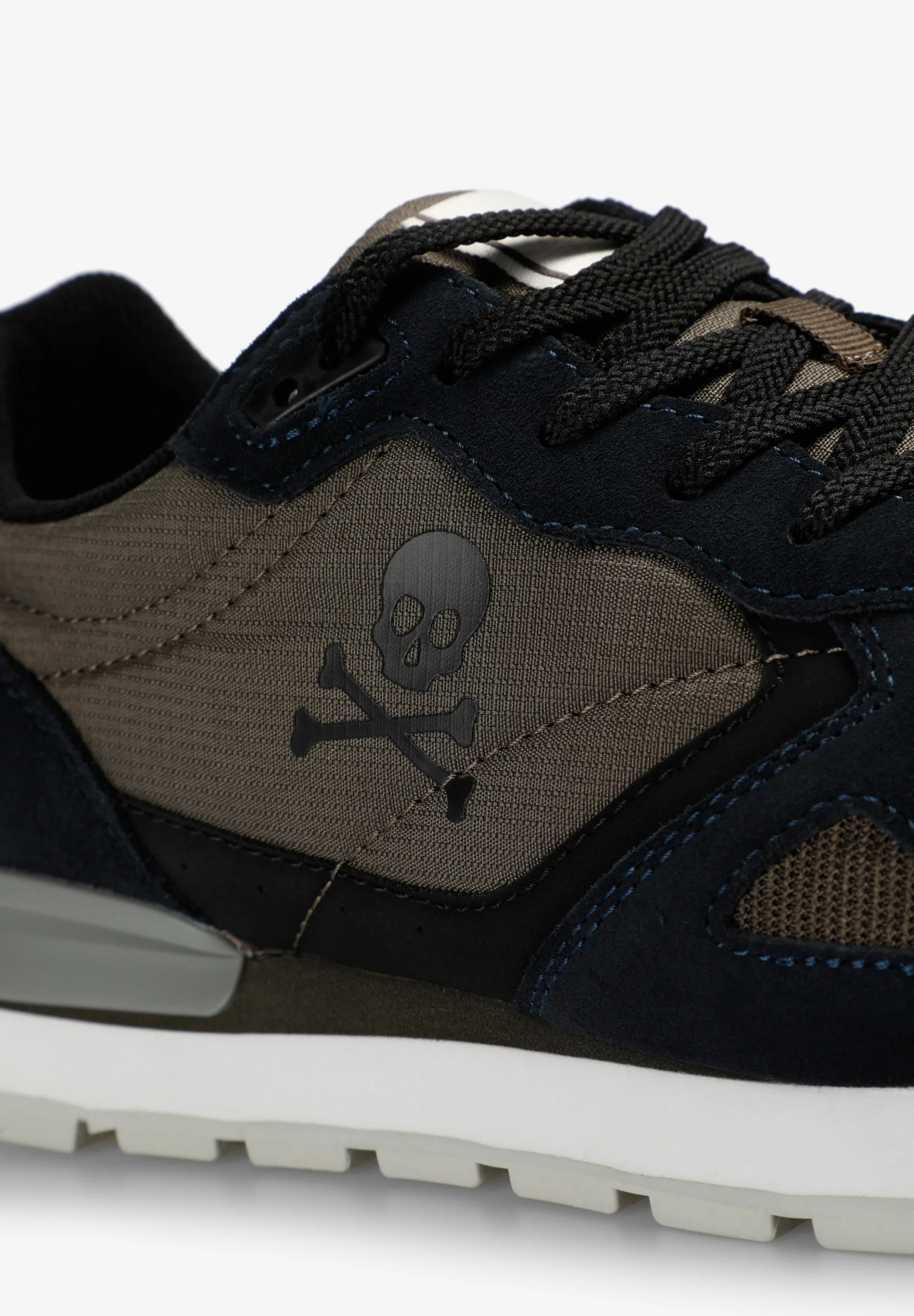 LEATHER SKULL SNEAKERS - Image 6
