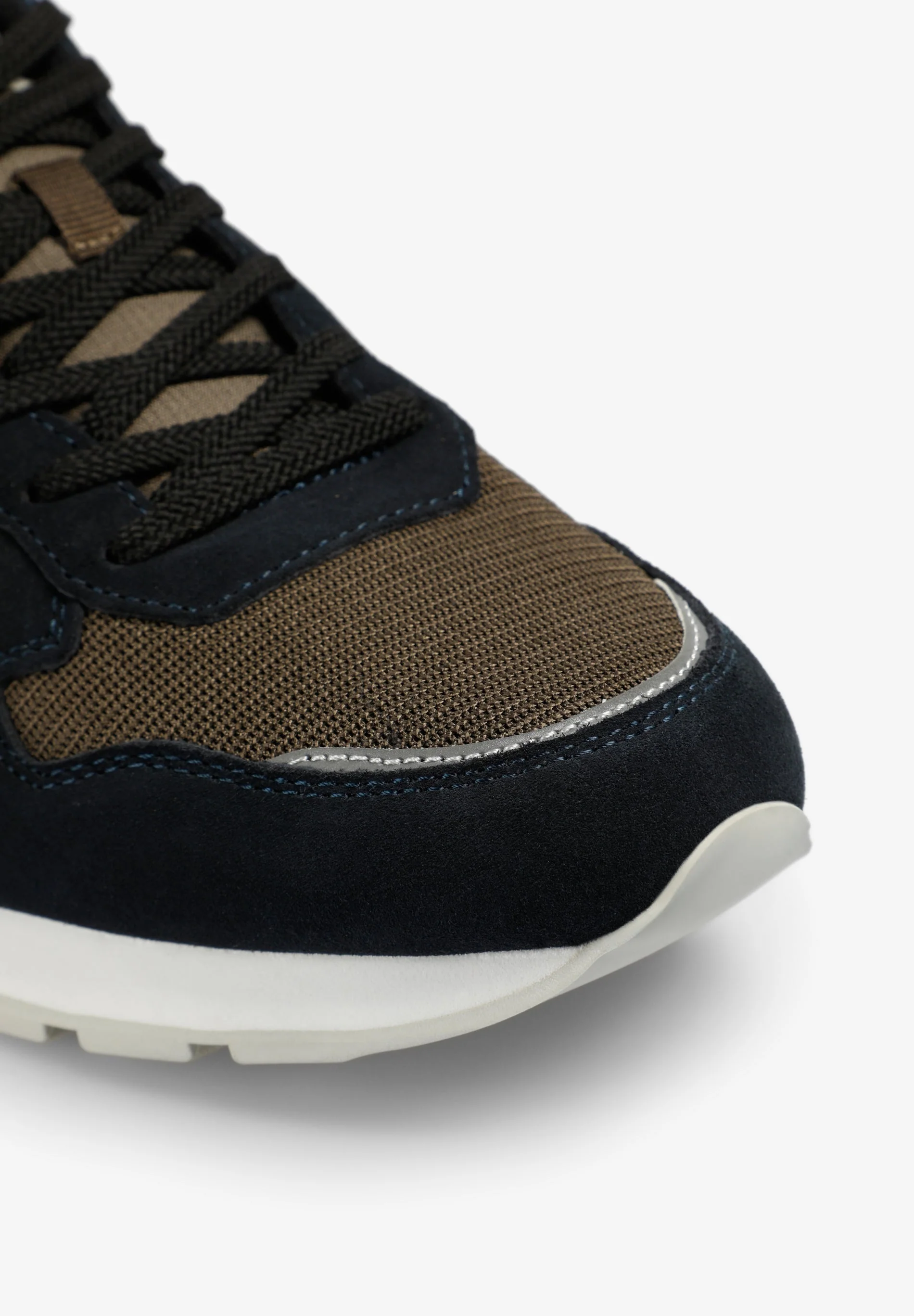 LEATHER SKULL SNEAKERS - Image 7