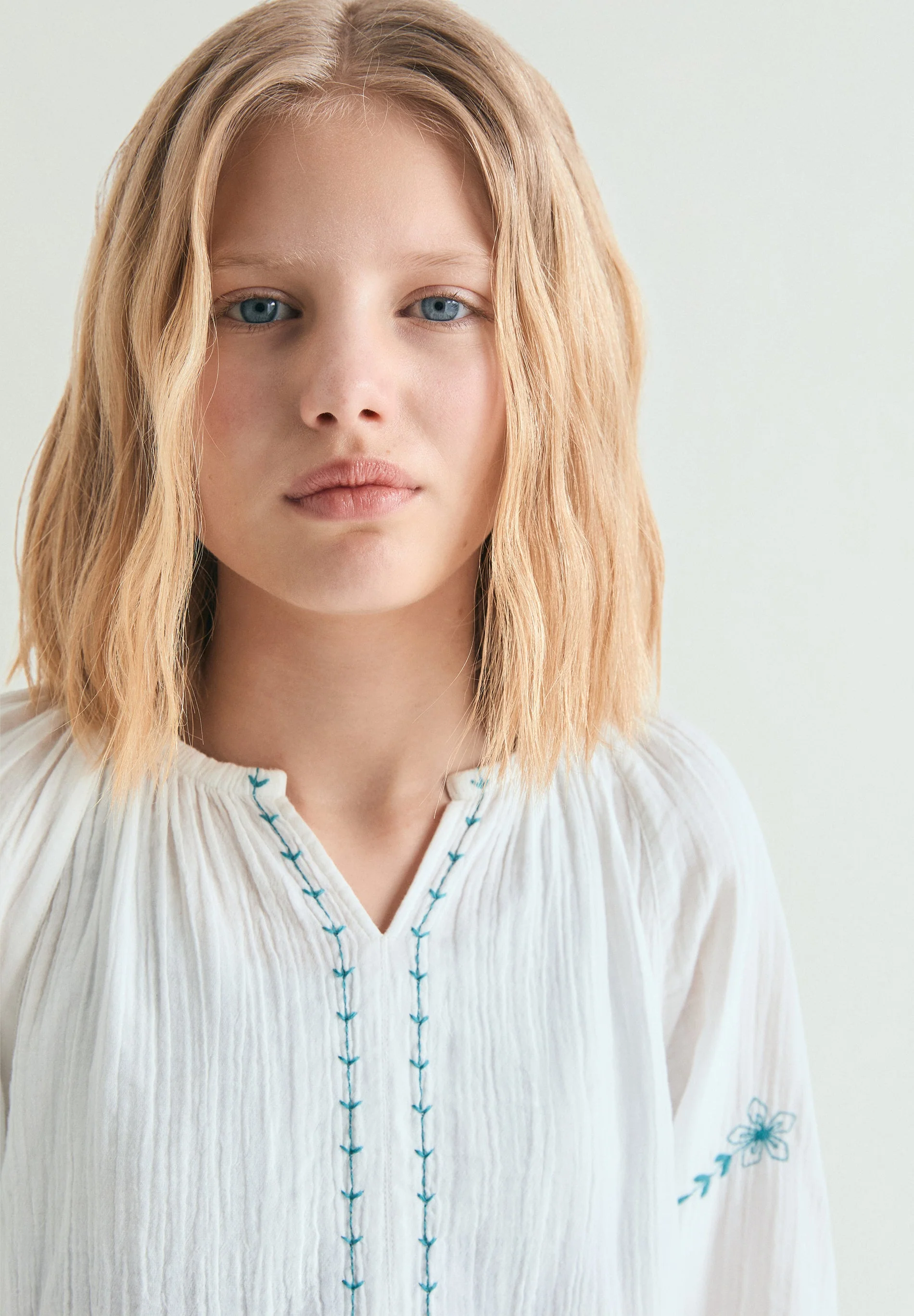 BLOUSE WITH EMBROIDERED DETAILS - Image 4