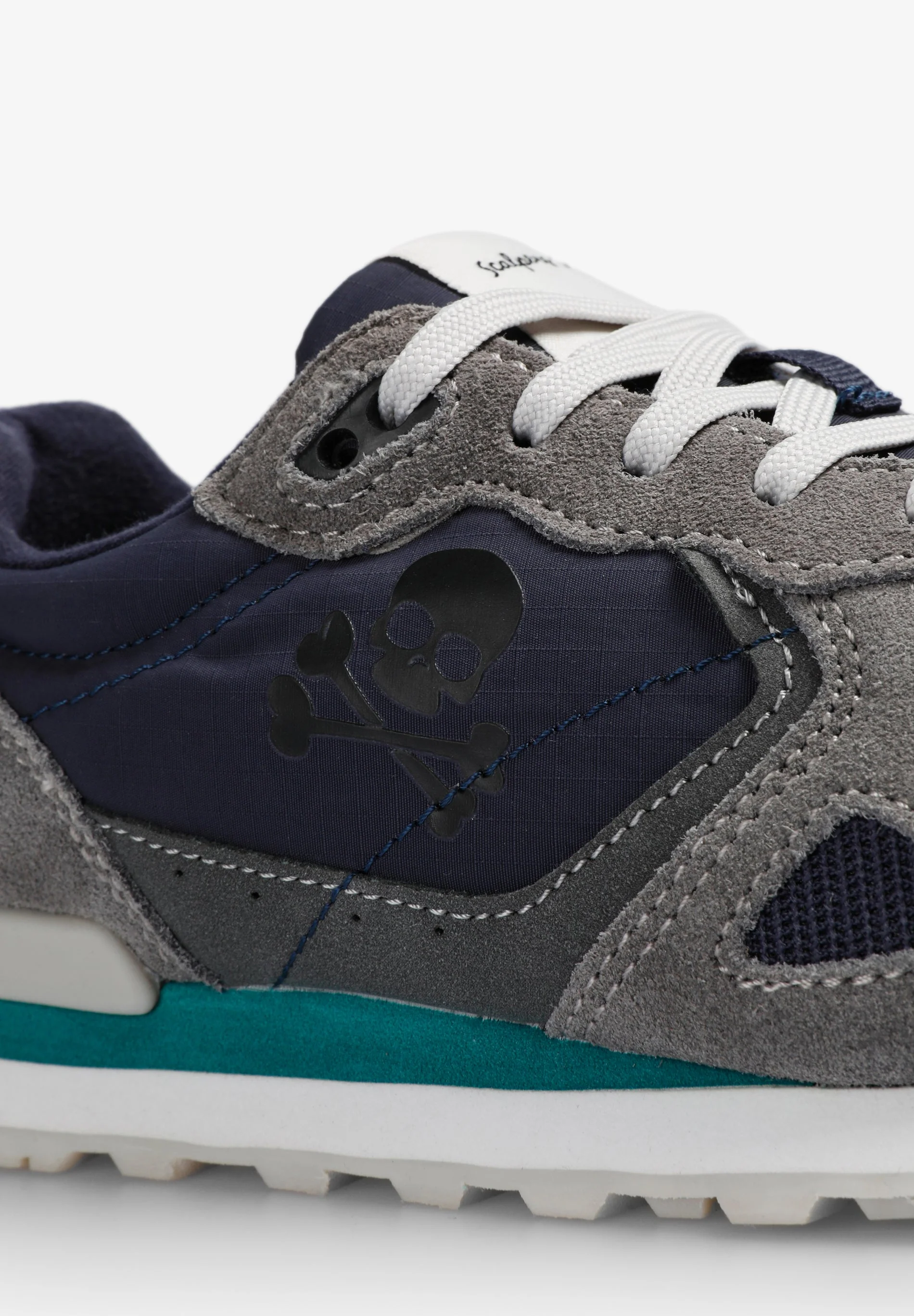 LEATHER SNEAKERS WITH SIDE SKULL - Image 7