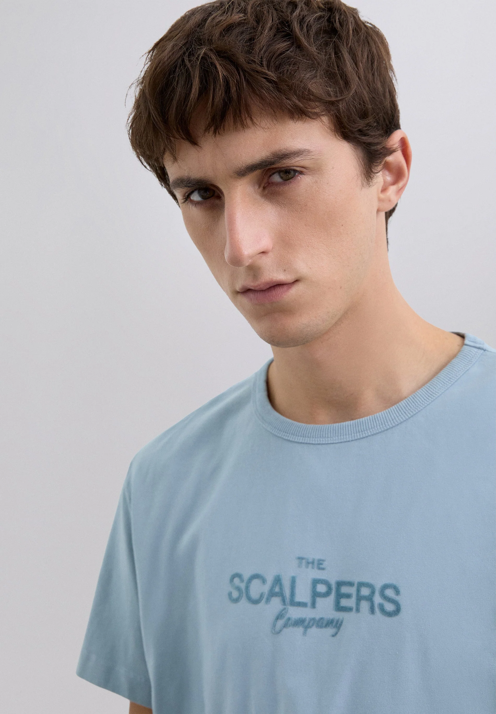 T-SHIRT WITH FRONT LOGO - Image 3