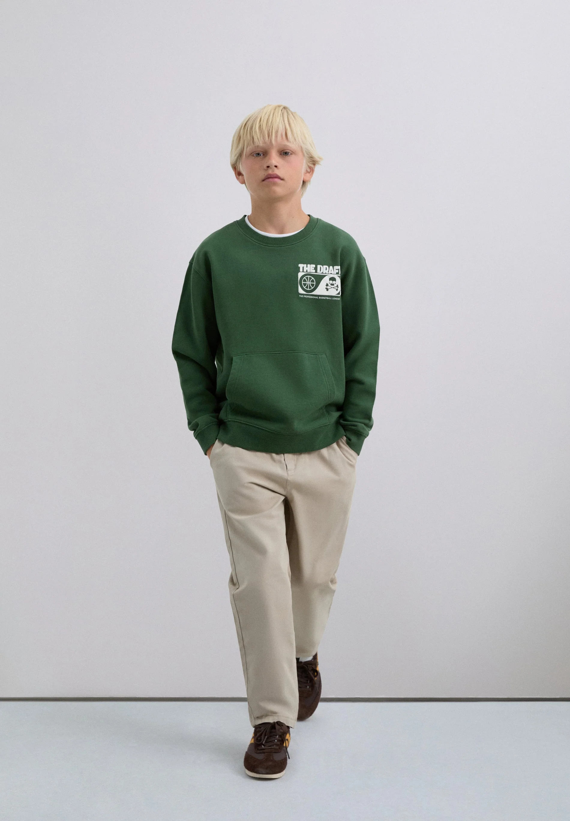 BASKETBALL PRINT SWEATSHIRT - Image 4