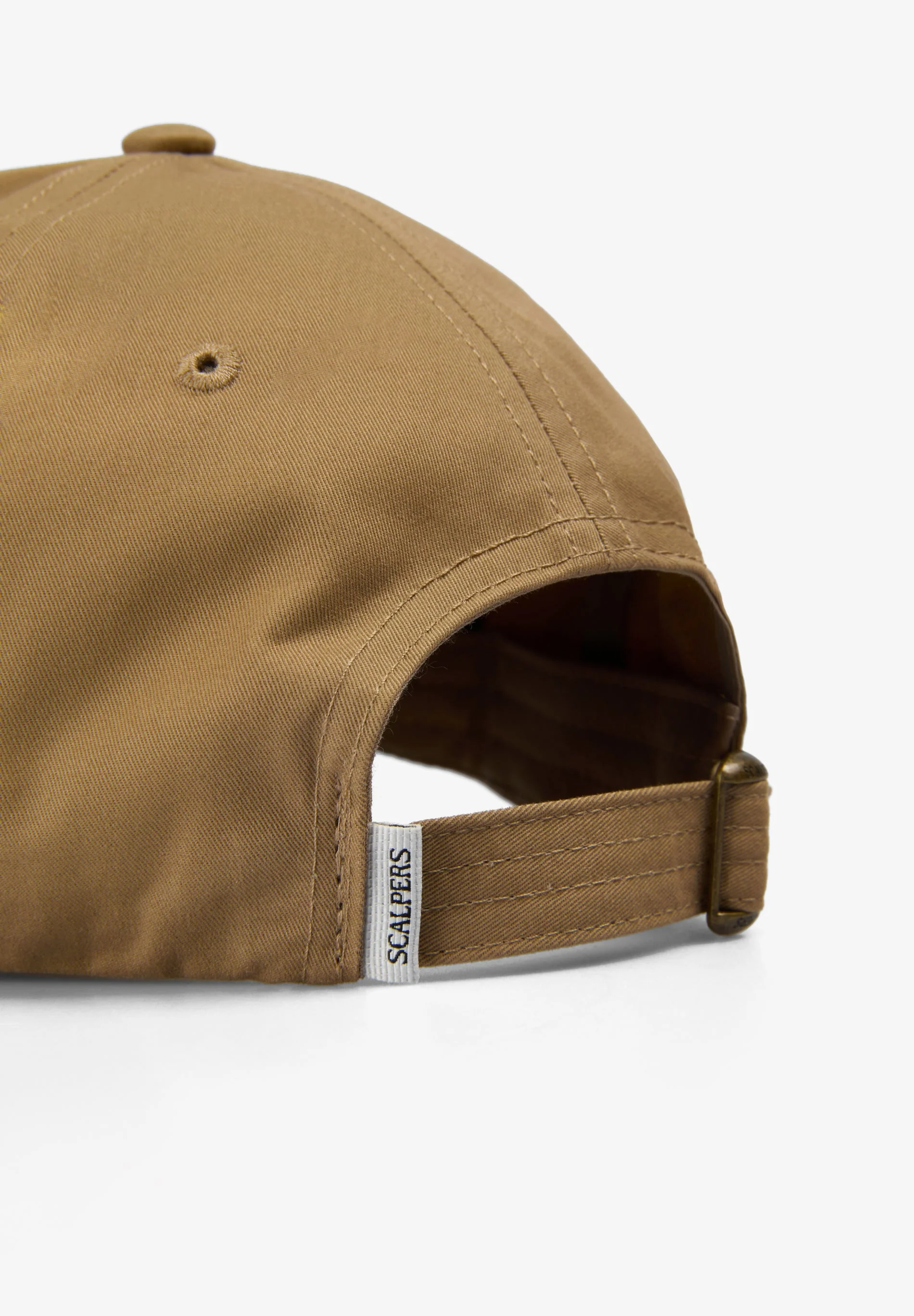 CAP WITH CONTRAST SKULL - Image 4