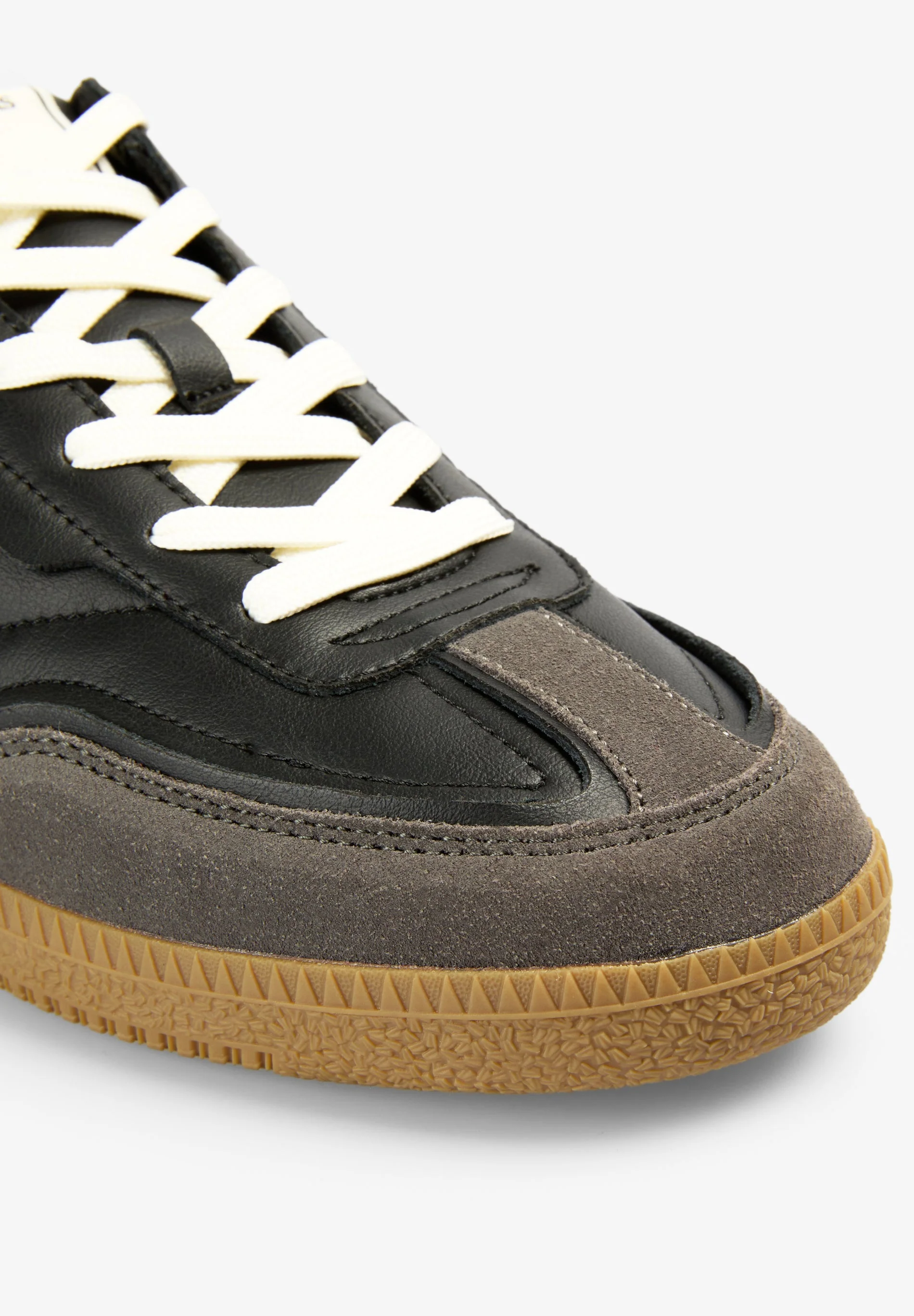 LEATHER TRAINER WITH CONTRAST SOLE - Image 7