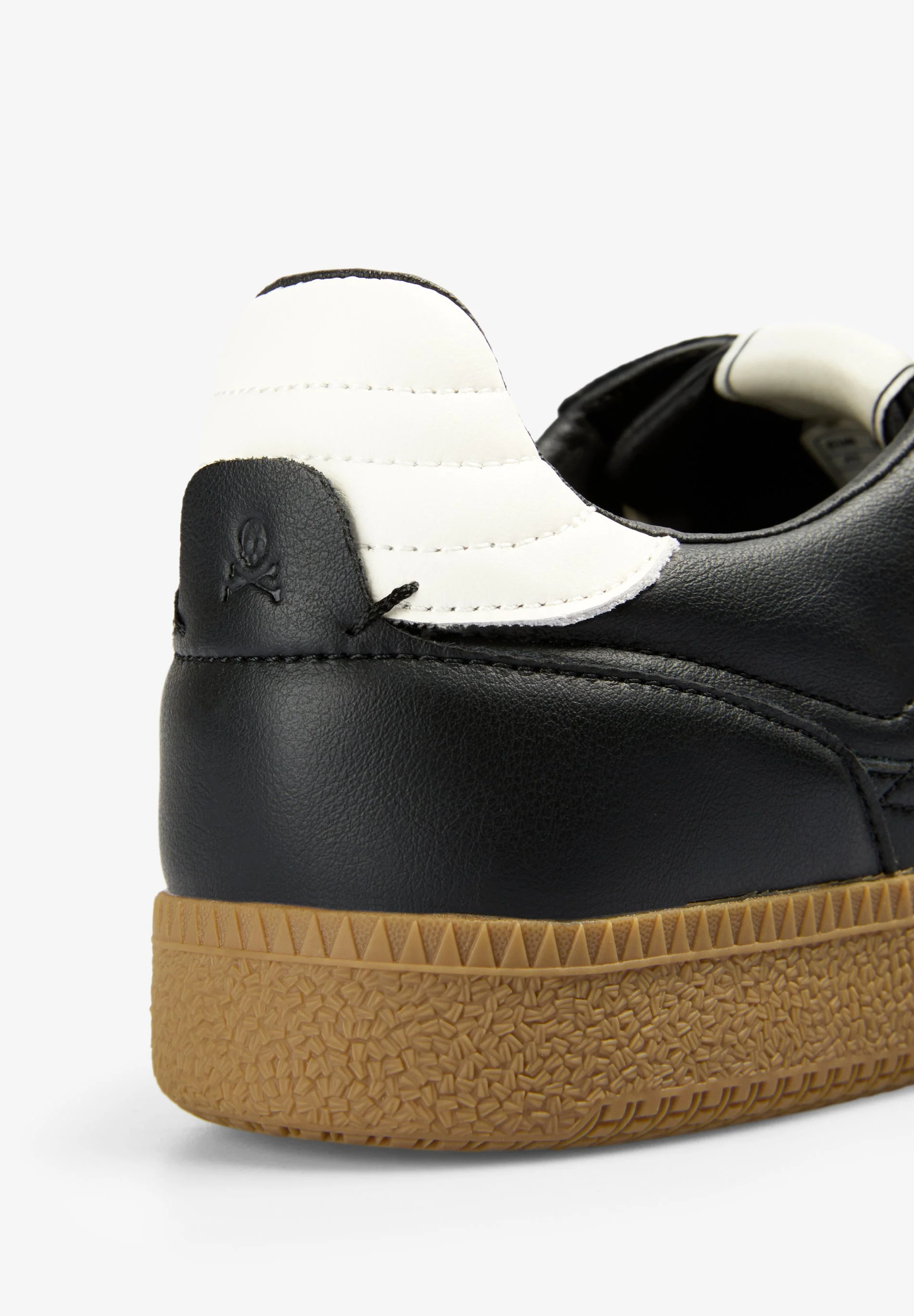LEATHER TRAINER WITH CONTRAST SOLE - Image 9