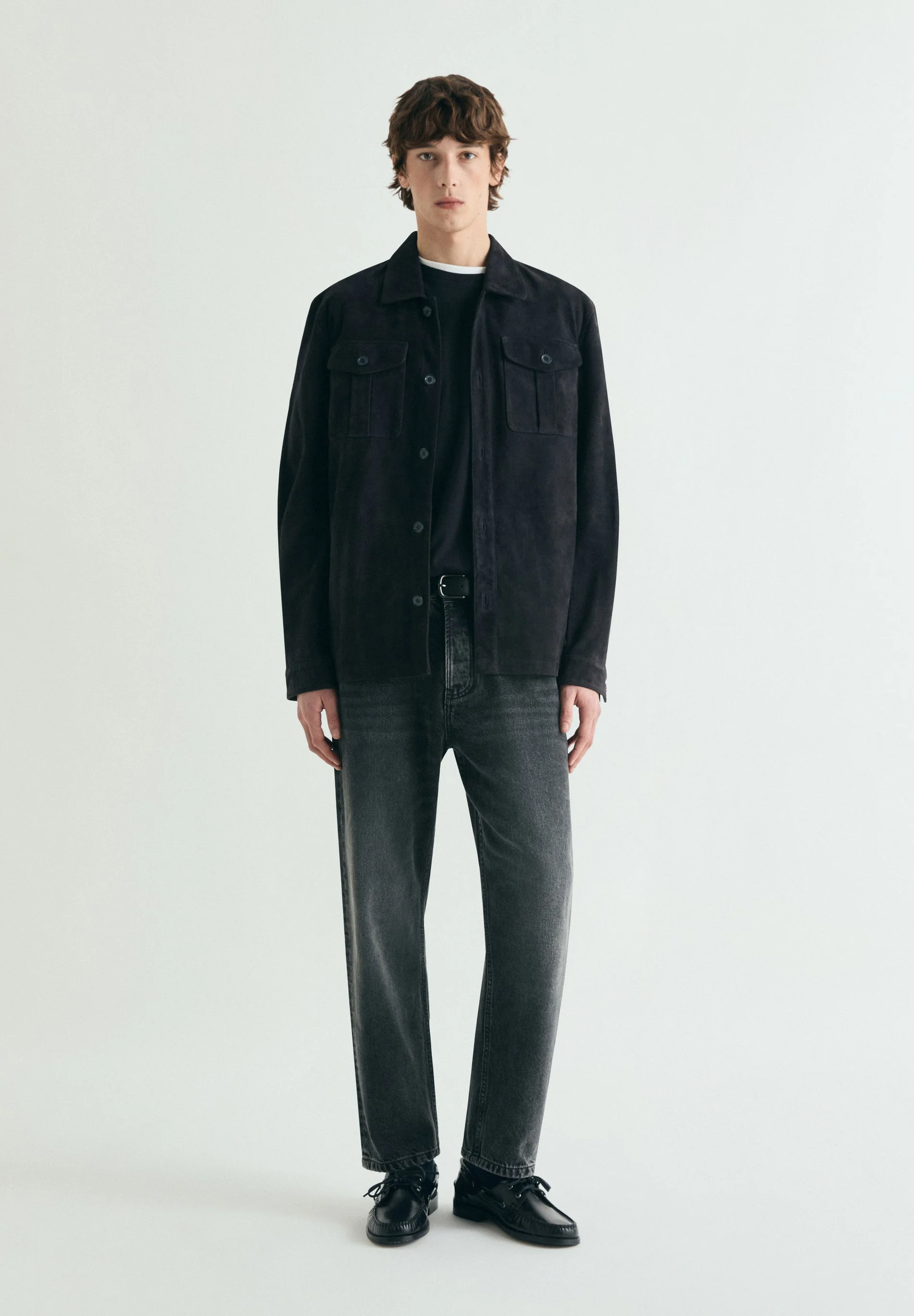 EMBROIDERED WASHED EFFECT T-SHIRT