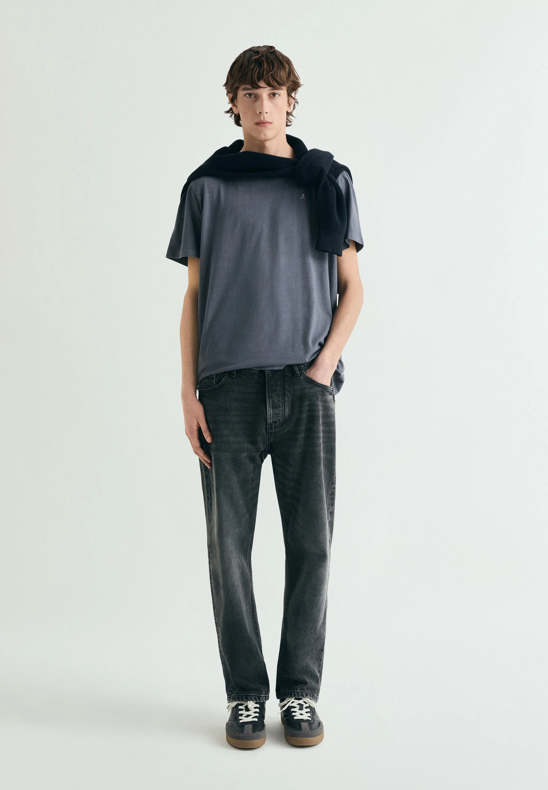 EMBROIDERED WASHED EFFECT T-SHIRT - Image 4