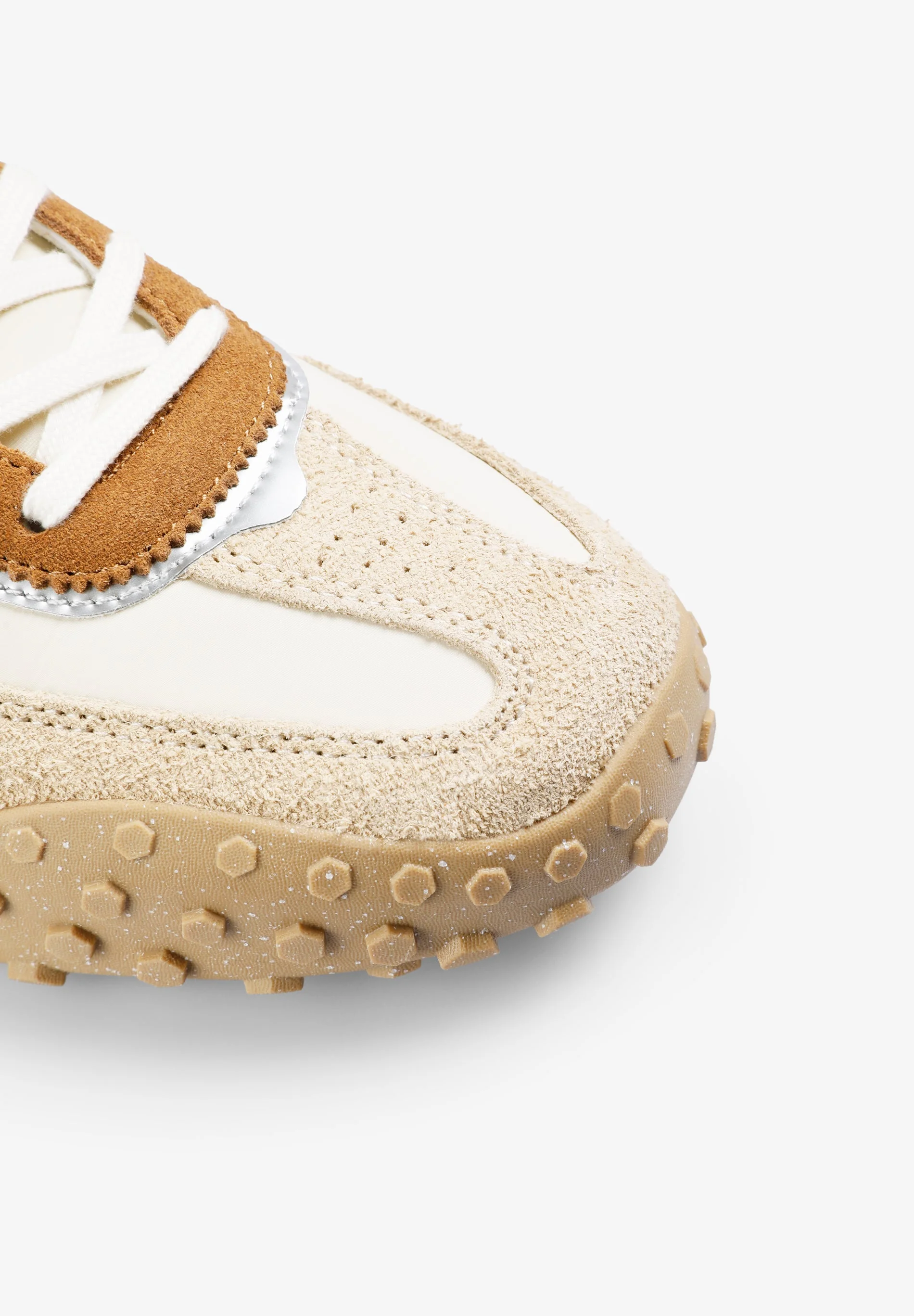 SNEAKERS WITH SIDE SKULL - Image 5