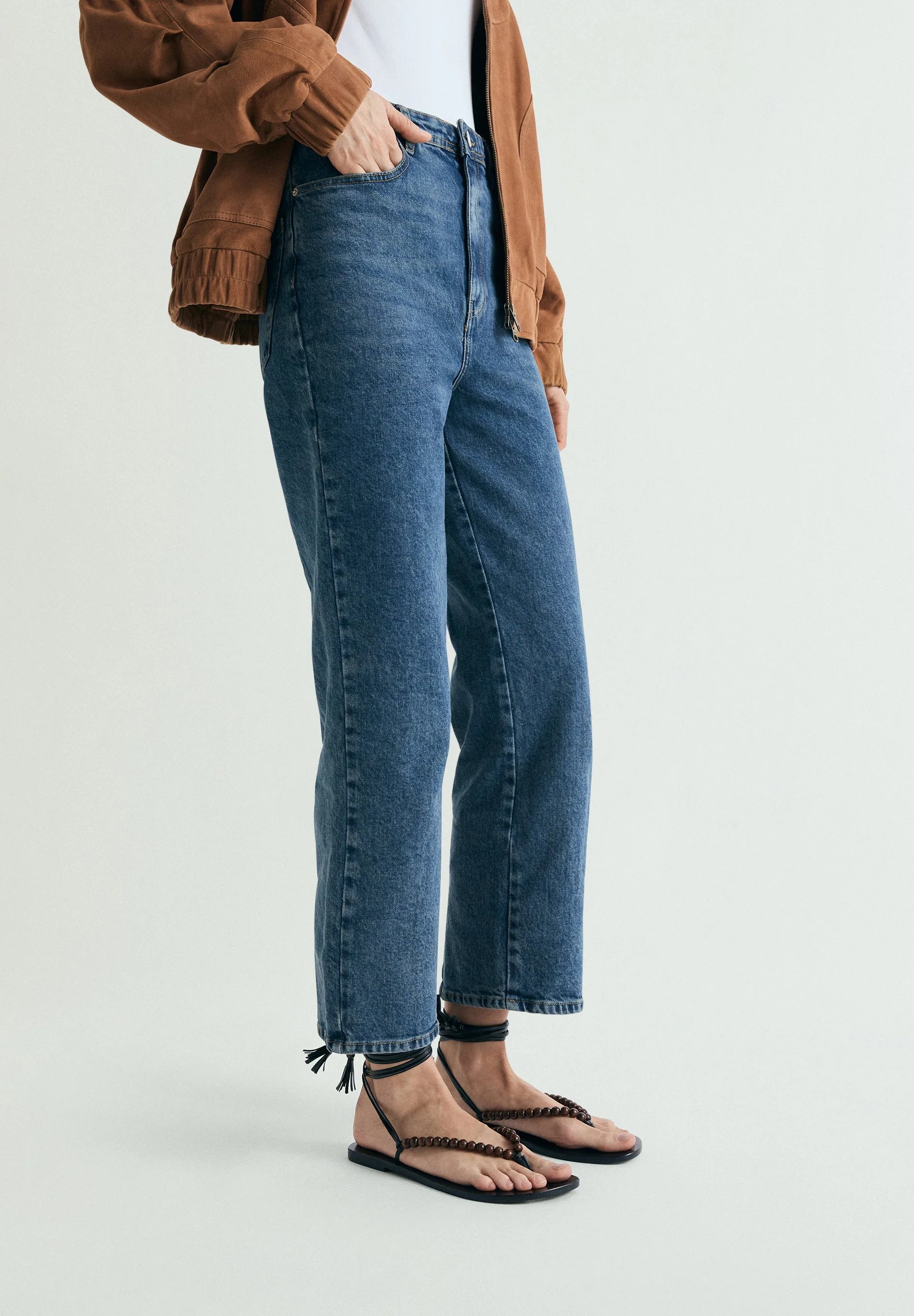 JEANS WITH BACK BUTTONS - Image 4