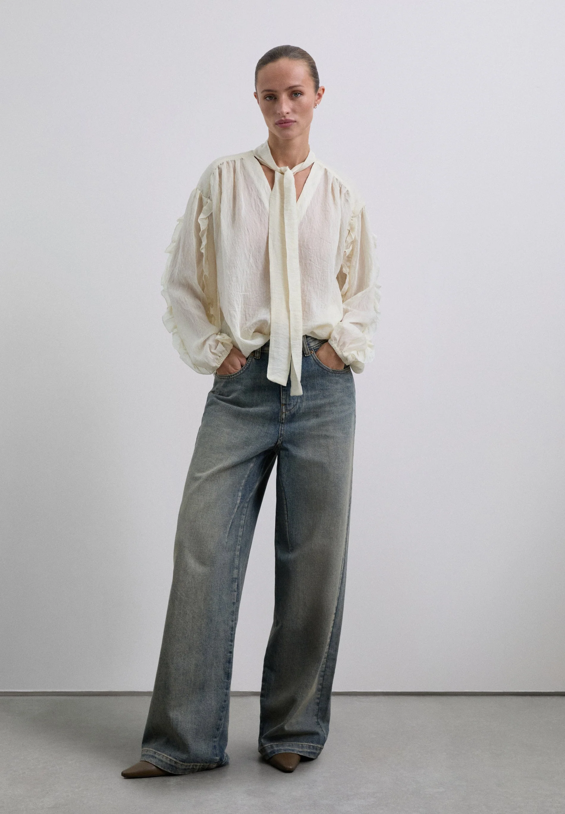 GATHERED BLOUSE WITH TIE DETAIL - Image 2