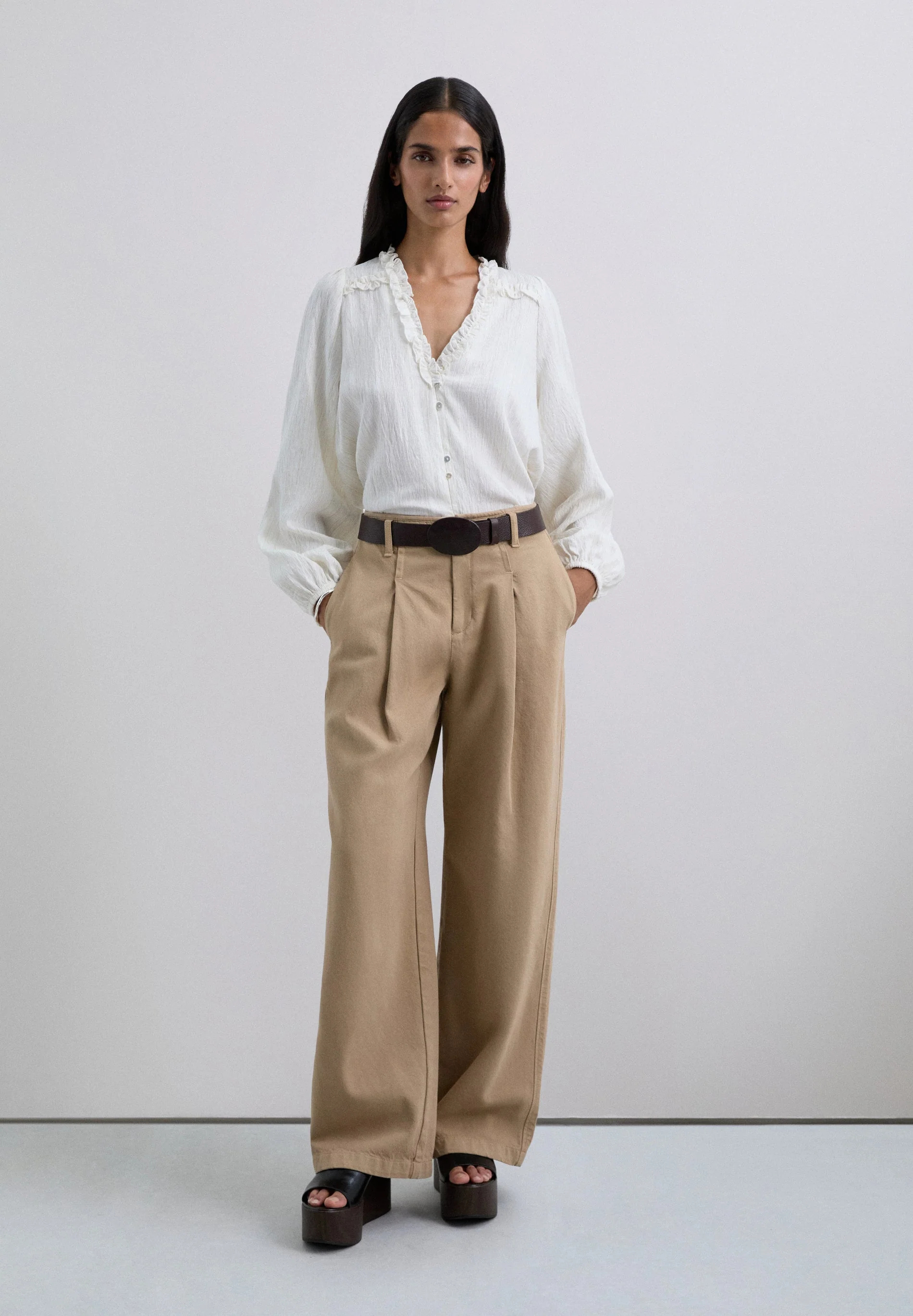 METALLIC THREAD BLOUSE WITH RUFFLES - Image 3